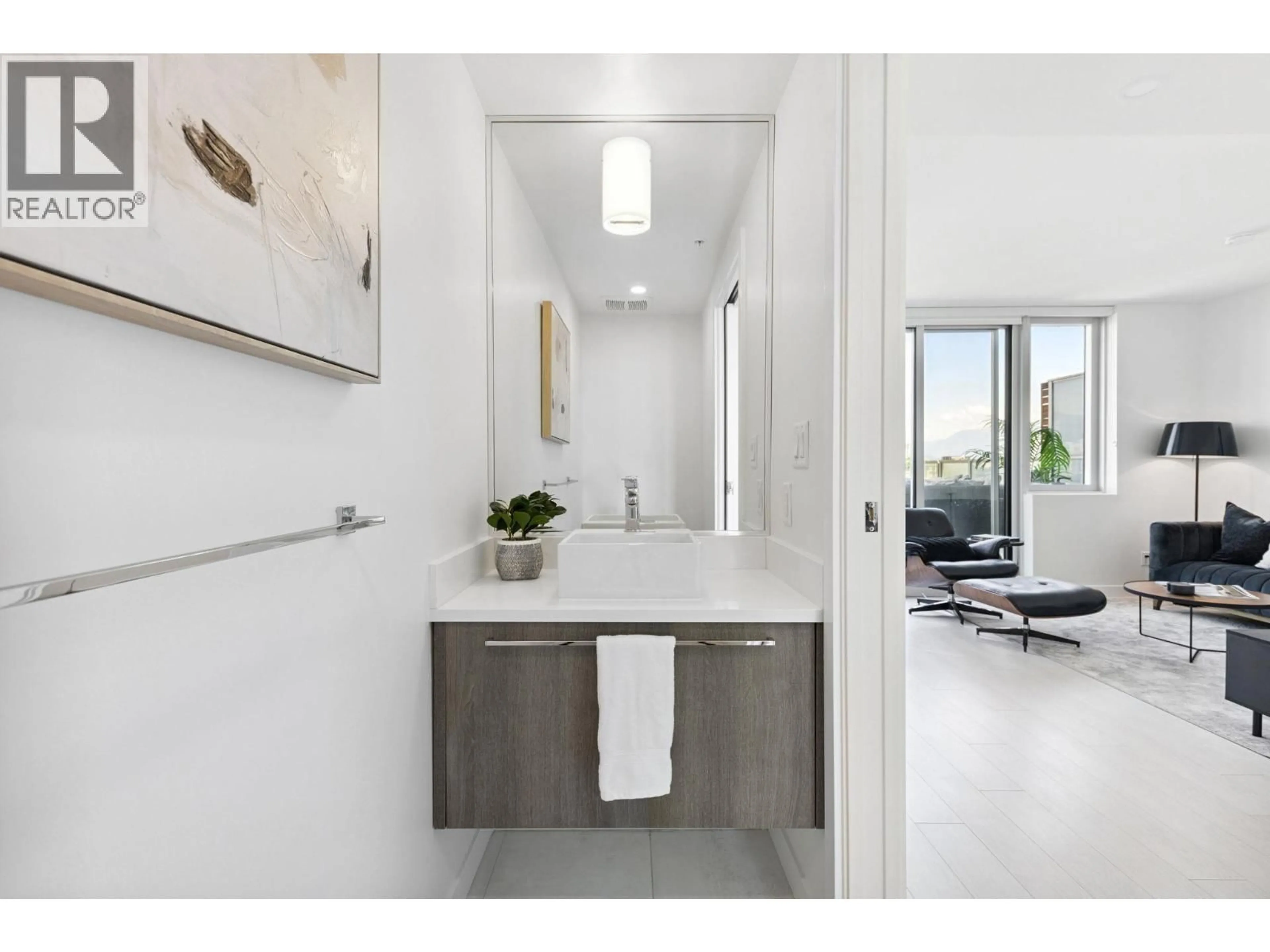 Contemporary bathroom, ceramic/tile floor for 602 - 2508 WATSON STREET, Vancouver British Columbia V5T3G9