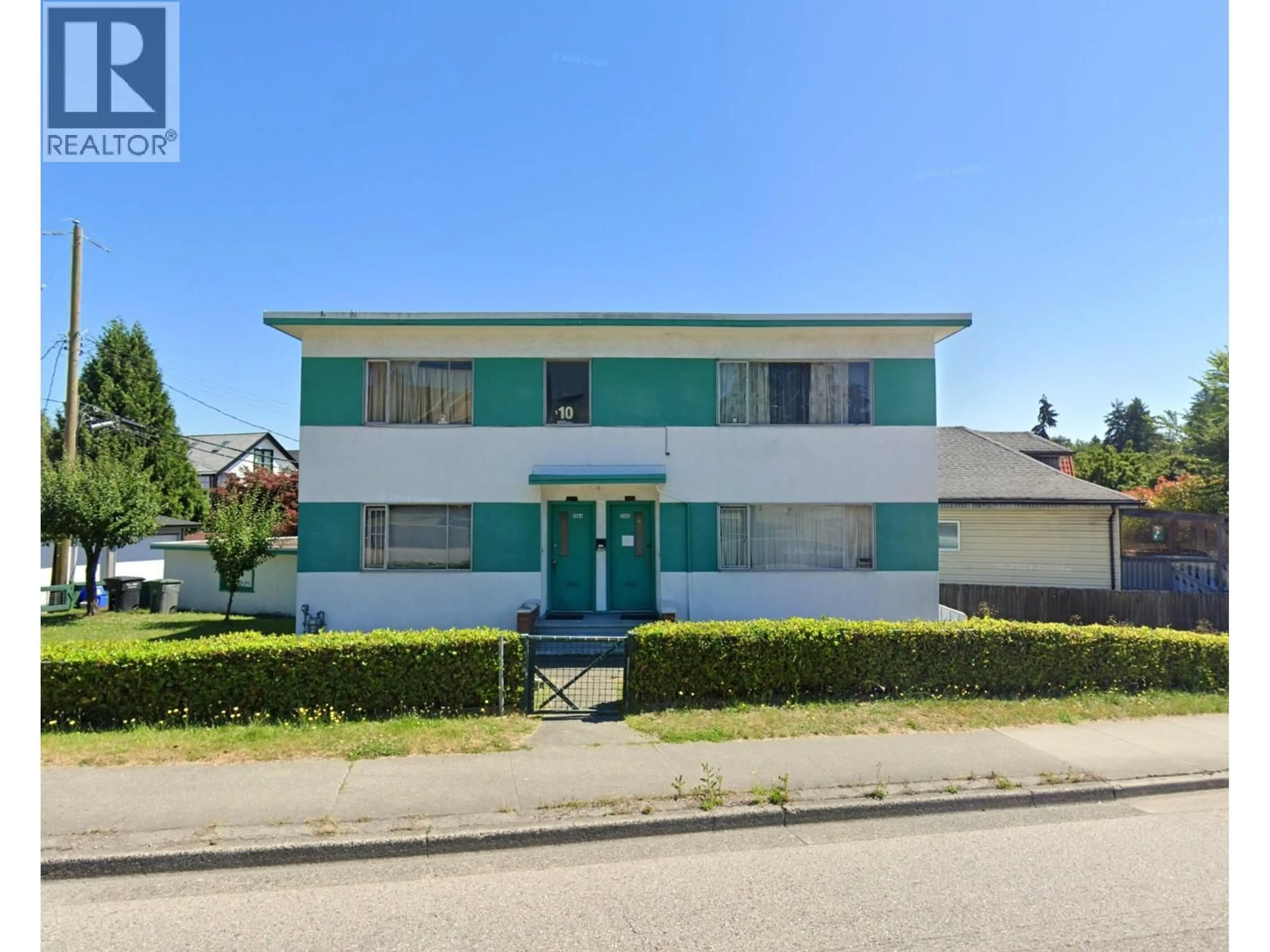 A pic from outside/outdoor area/front of a property/back of a property/a pic from drone, street for 2984 CLARK DRIVE, Vancouver British Columbia V5N3H9