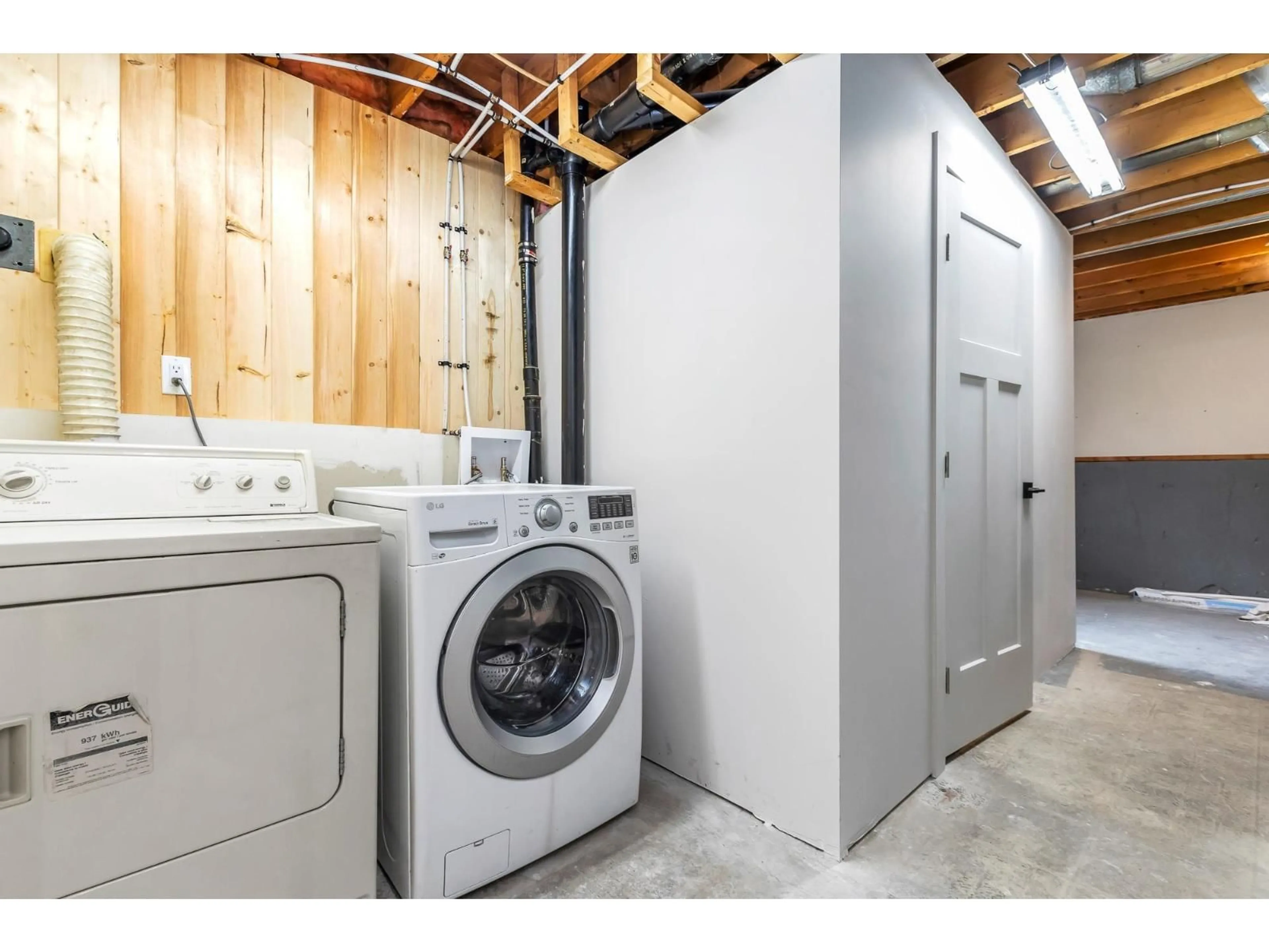 Laundry room for 7970 BURDOCK, Mission British Columbia V2V4Y1