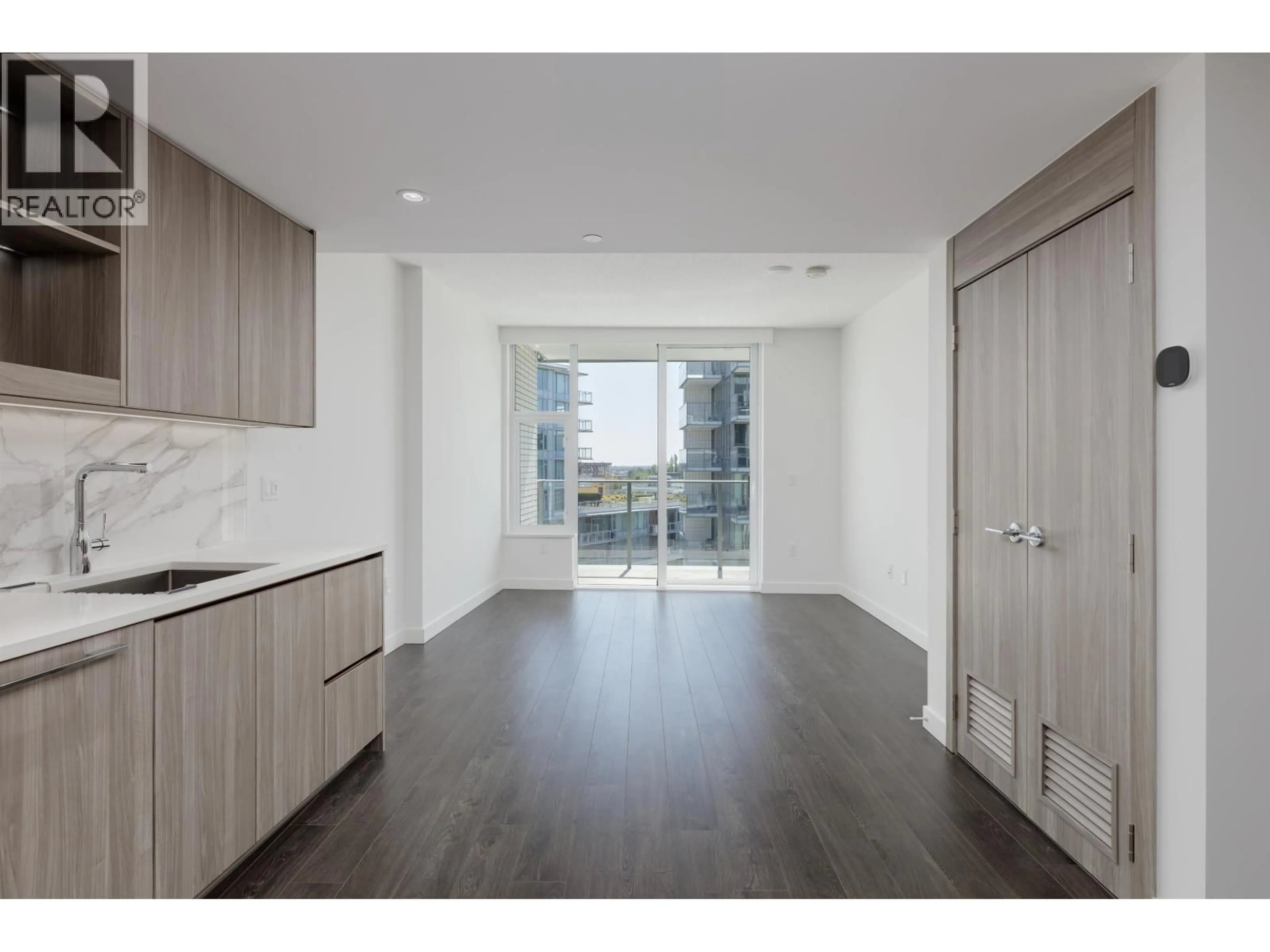 A pic of a room for 1083 - 8671 HAZELBRIDGE WAY, Richmond British Columbia V6X0W9