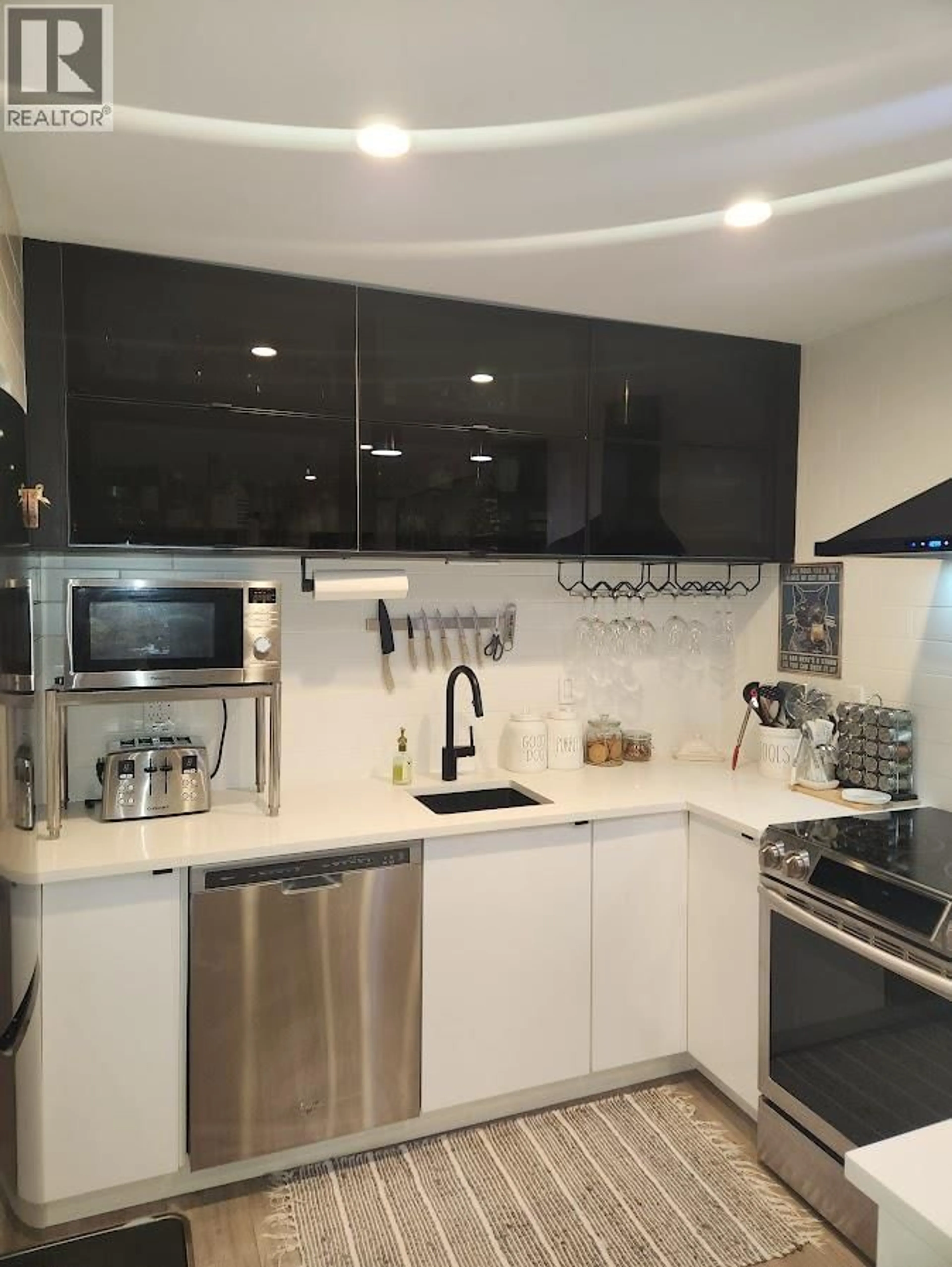 Unknown for 402 - 1718 NELSON STREET, Vancouver British Columbia V6G1M8