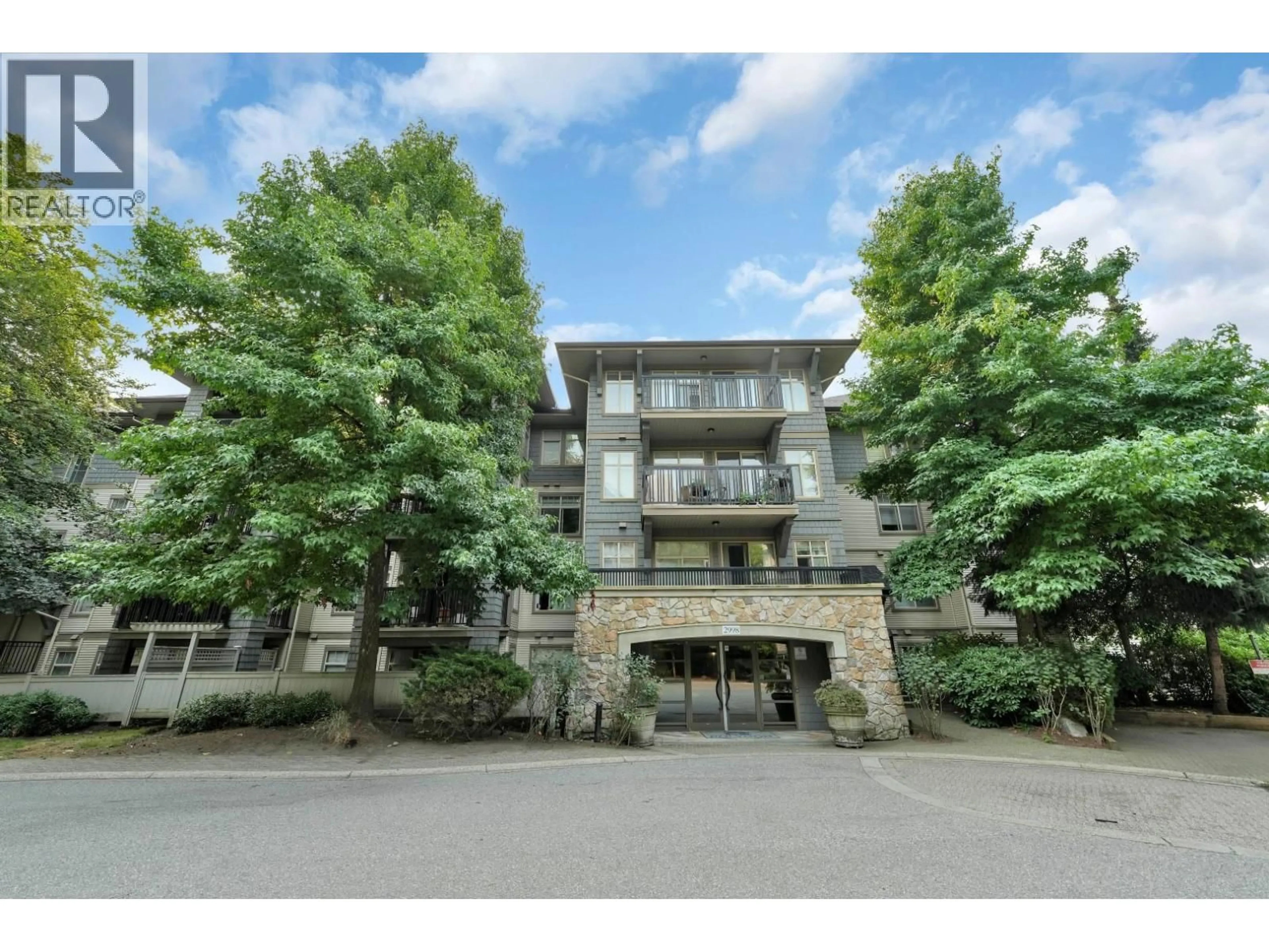 Patio, mountain view for 309 - 2998 SILVER SPRINGS BOULEVARD, Coquitlam British Columbia V3E3R7