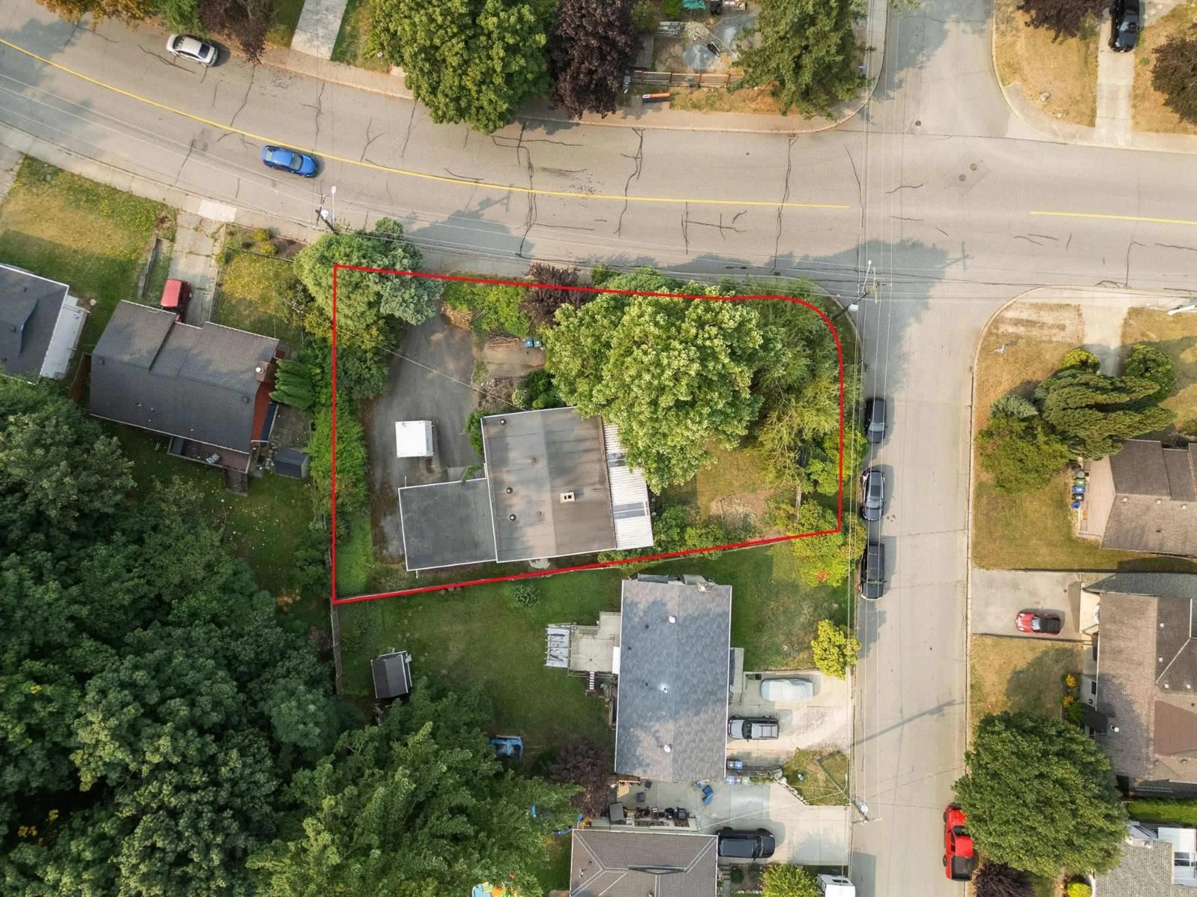 A pic from outside/outdoor area/front of a property/back of a property/a pic from drone, street for 35140 MCKEE, Abbotsford British Columbia V2S5S1