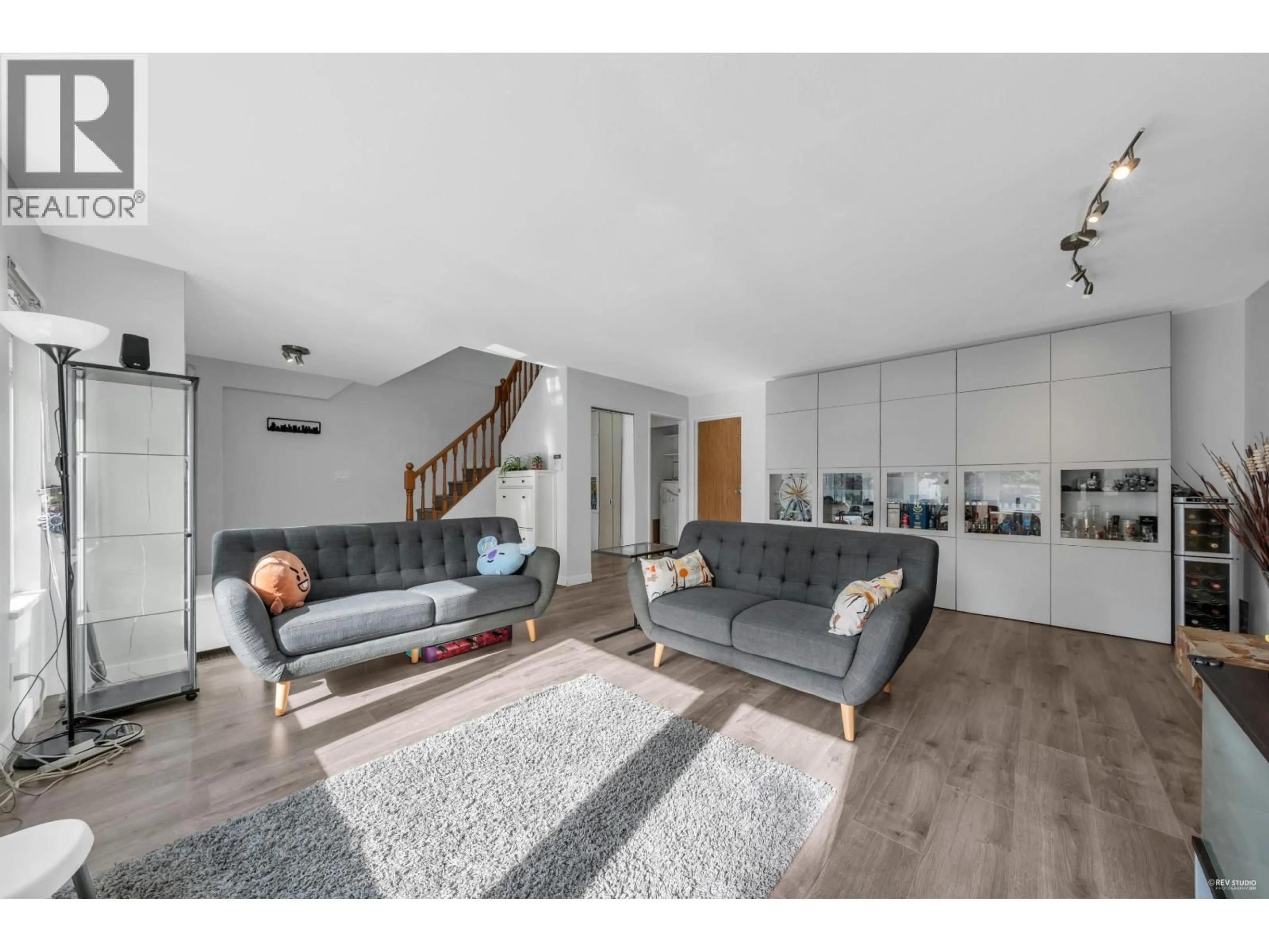 Living room with furniture, unknown for 3529 NAPIER STREET, Vancouver British Columbia V5K2X8