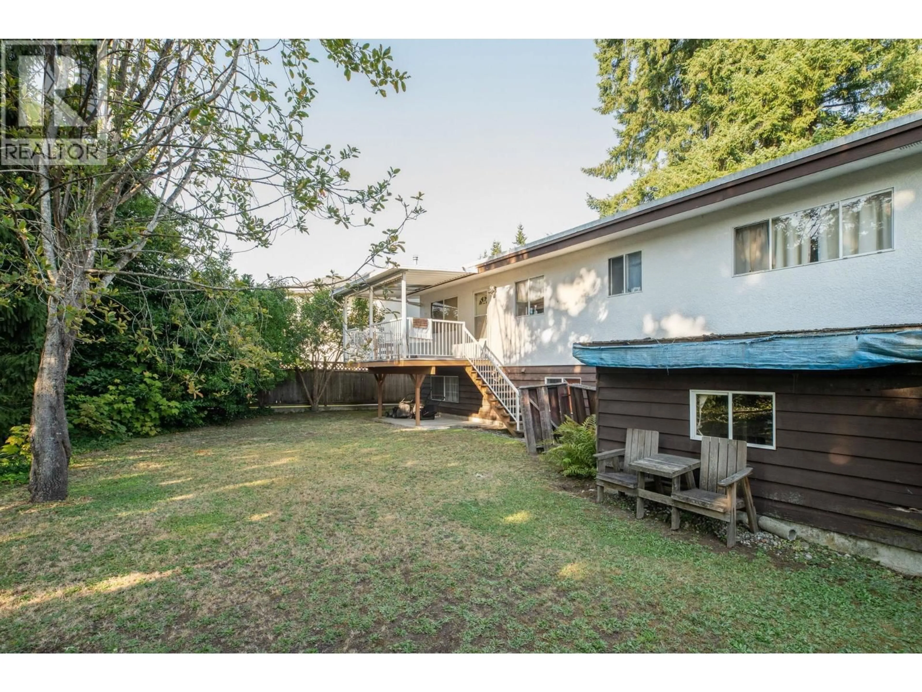 A pic from outside/outdoor area/front of a property/back of a property/a pic from drone, mountain view for 900 PORTER STREET, Coquitlam British Columbia V3J5C2