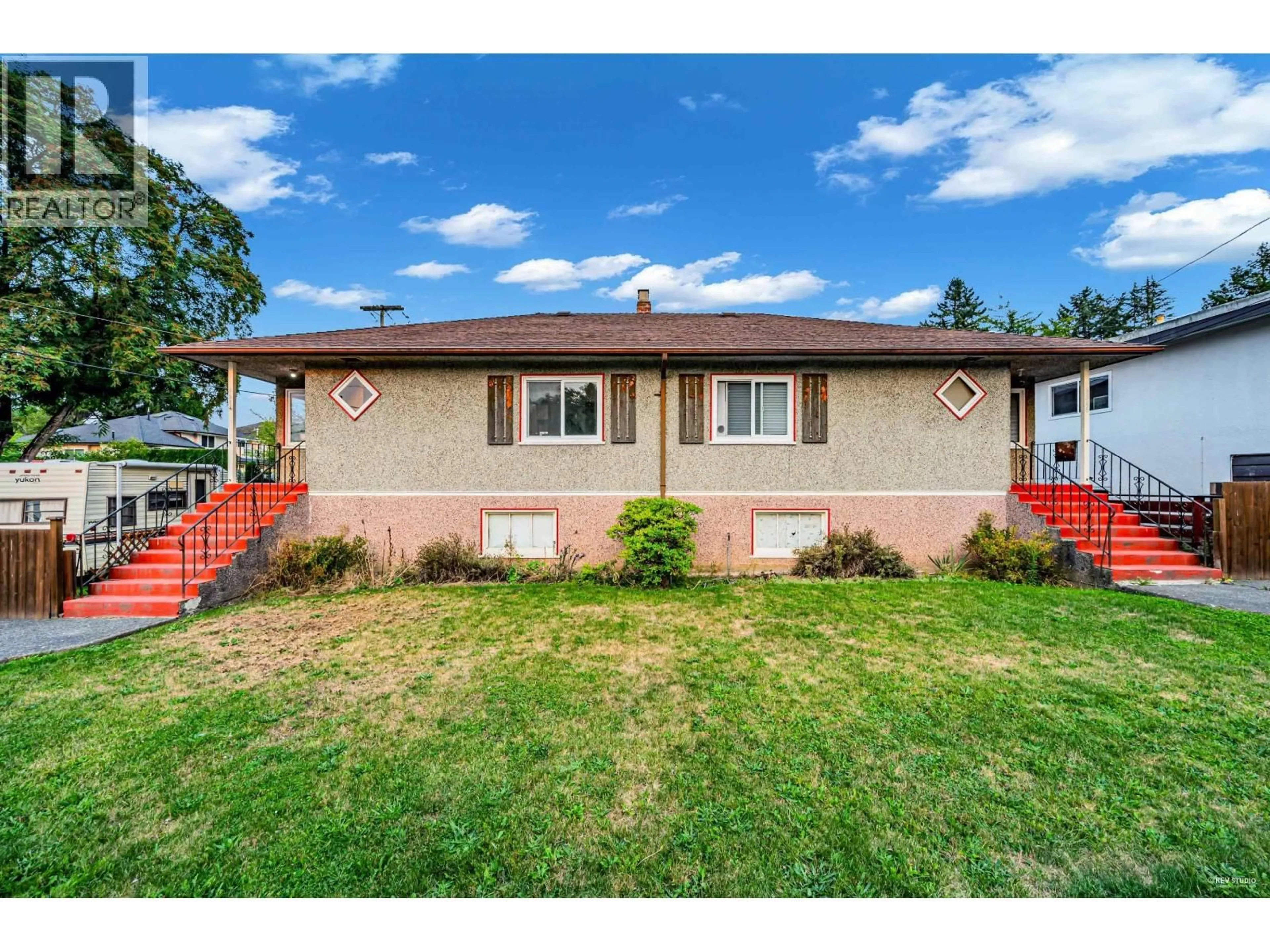 Unknown for 5514 SMITH AVENUE, Burnaby British Columbia V5H2K8