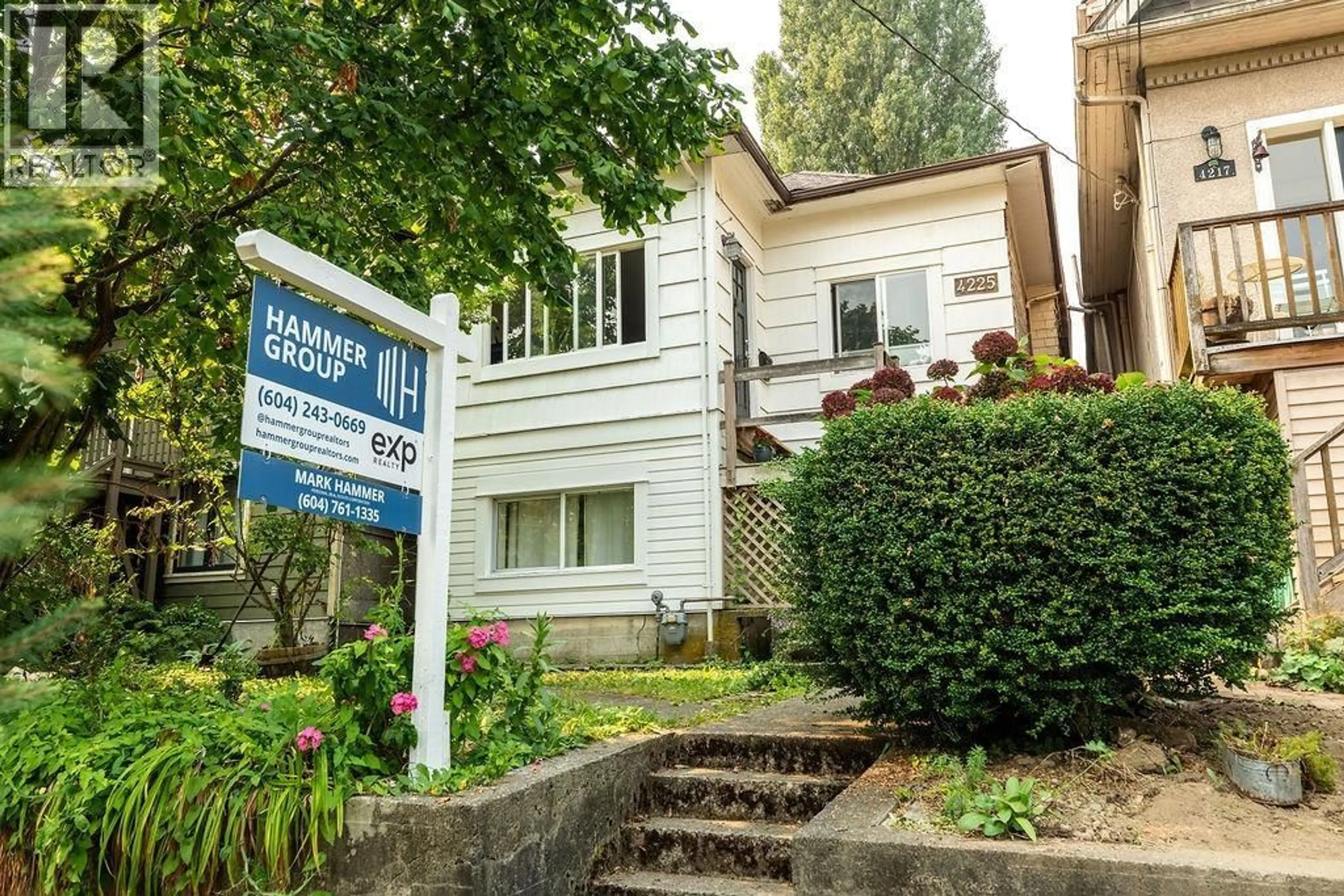 Unknown for 4225 JOHN STREET, Vancouver British Columbia V5V3W8