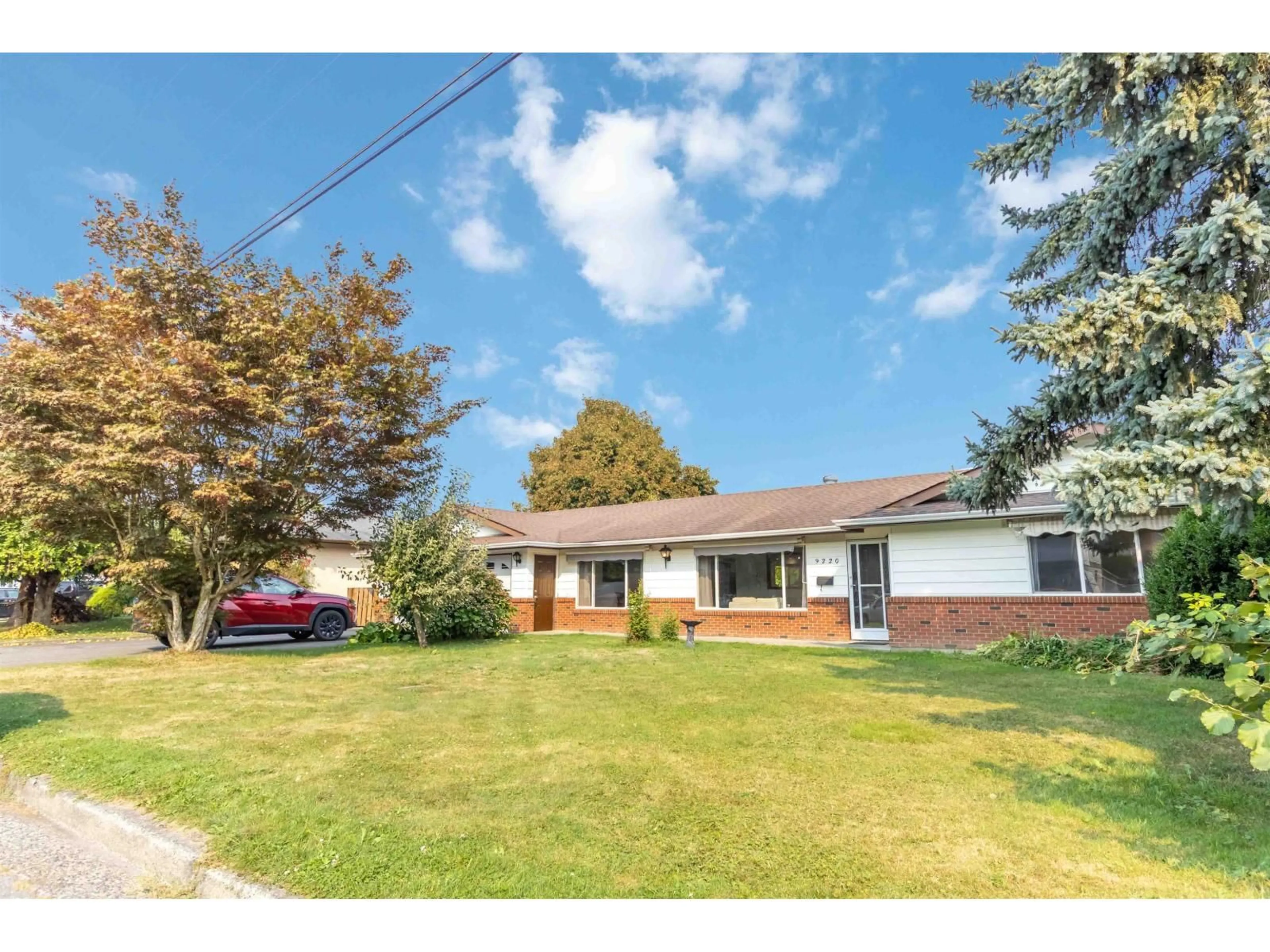 A pic from outside/outdoor area/front of a property/back of a property/a pic from drone, street for 9220 COOTE STREET, Chilliwack British Columbia V2P6B5