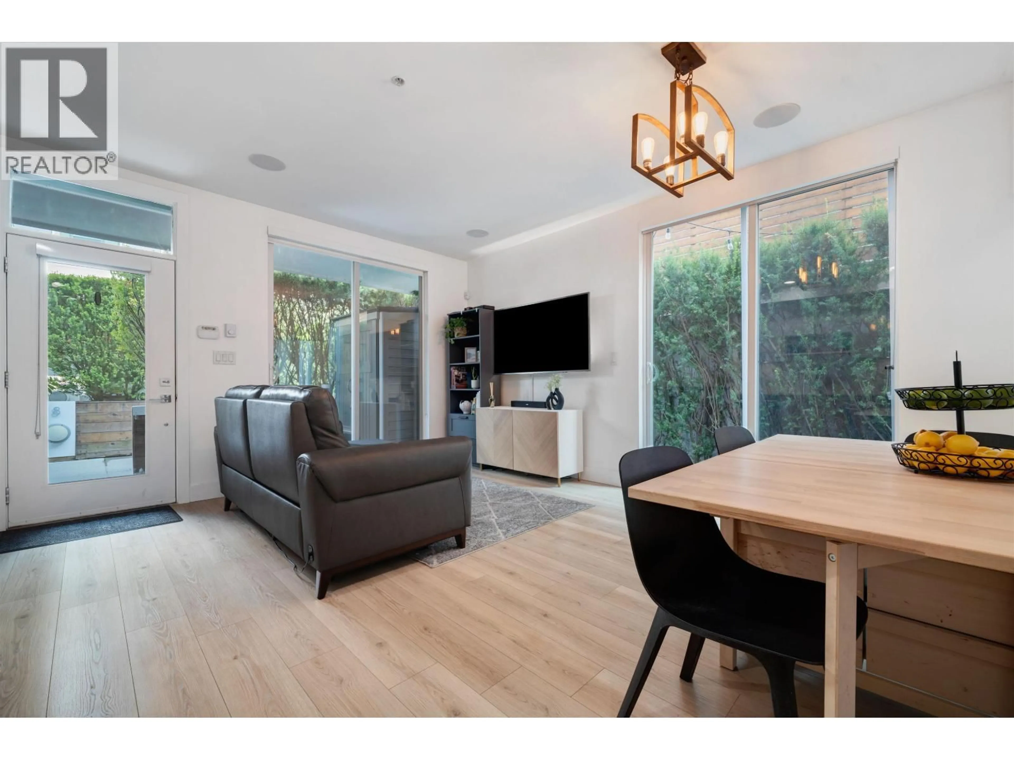 Open concept kitchen, unknown for 9 - 1419 1ST AVENUE, Vancouver British Columbia V5N1A4