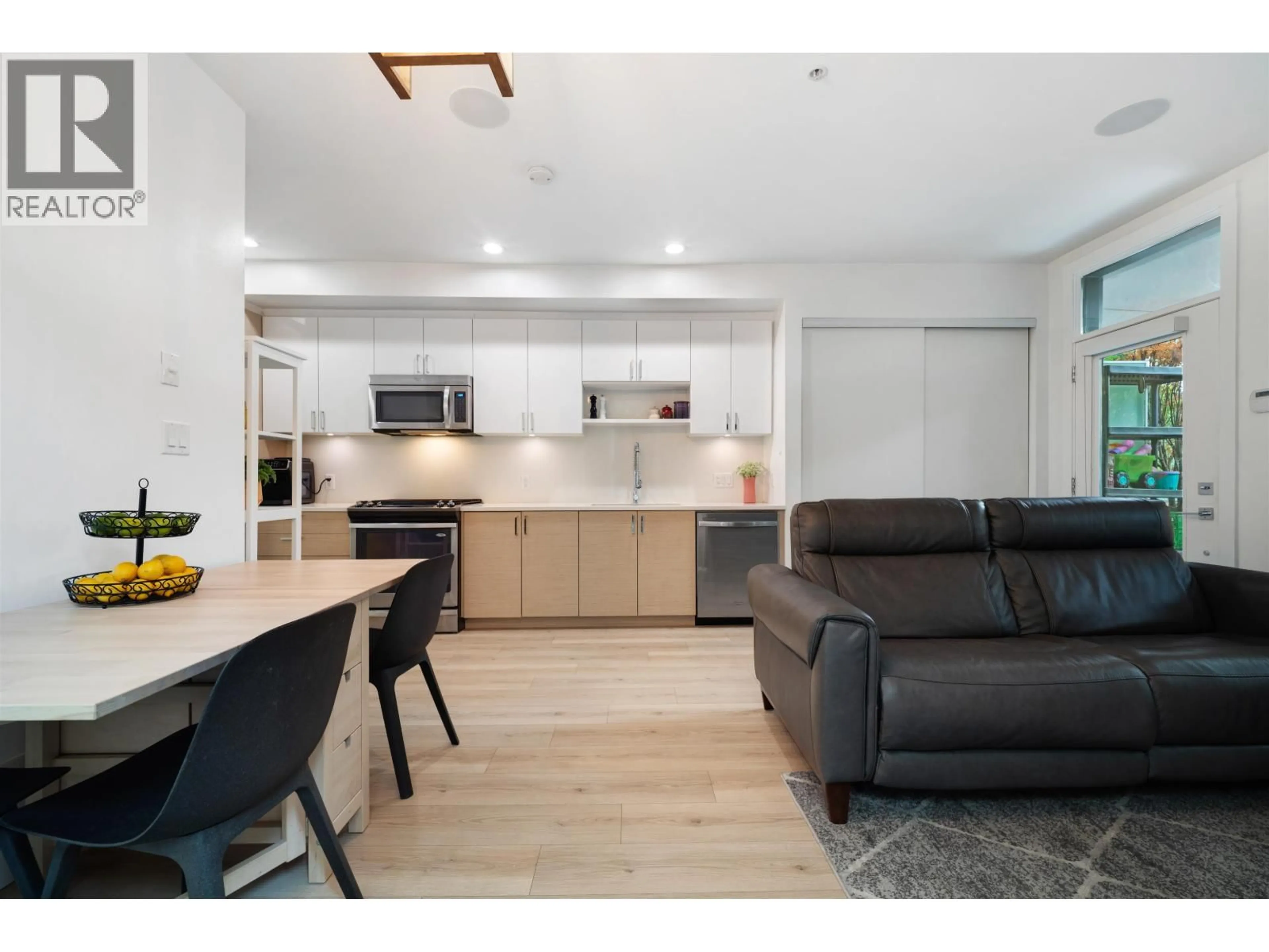 Open concept kitchen, unknown for 9 - 1419 1ST AVENUE, Vancouver British Columbia V5N1A4