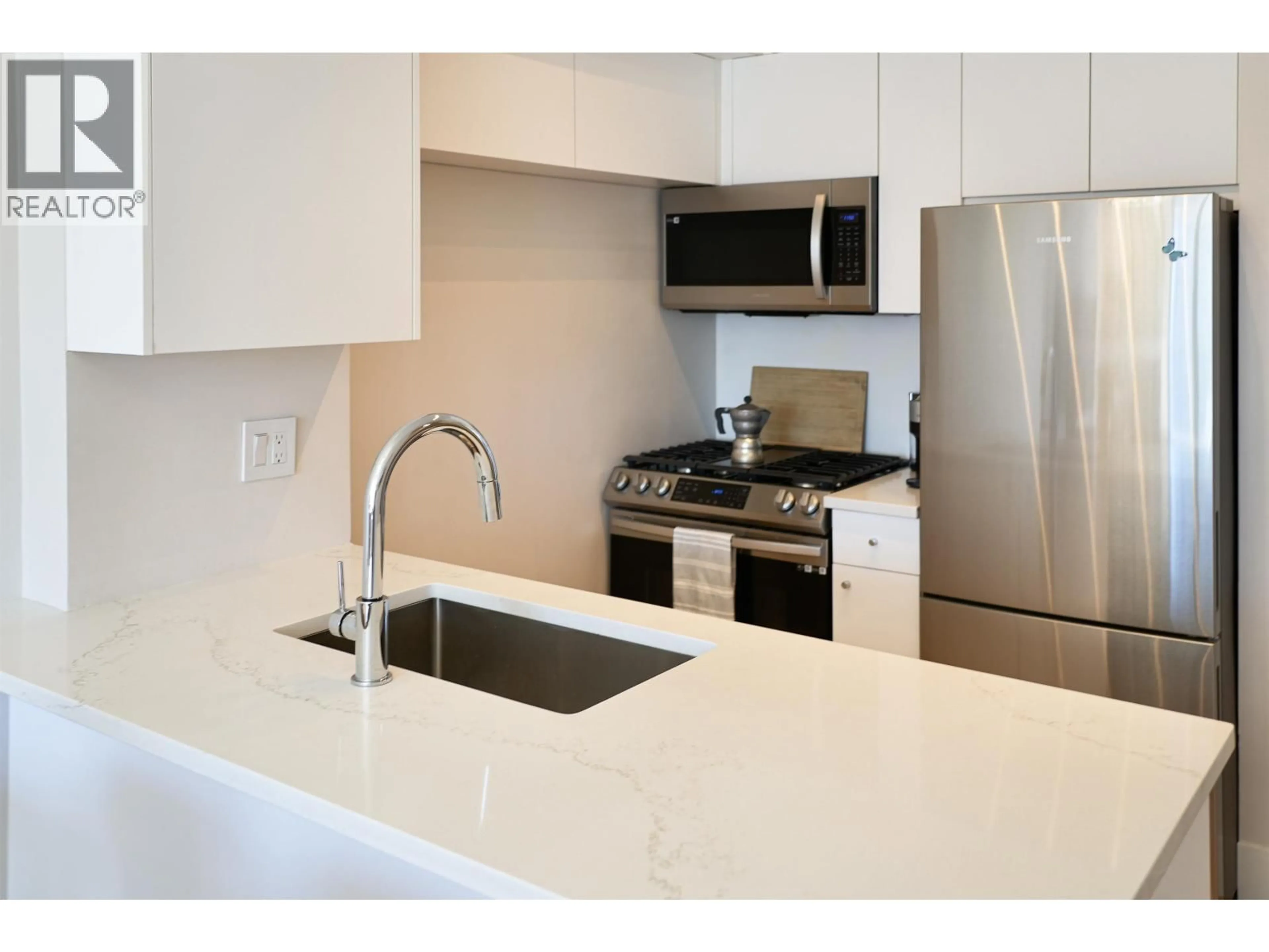 Standard kitchen, unknown for 2909 - 1239 GEORGIA STREET, Vancouver British Columbia V6E4R8