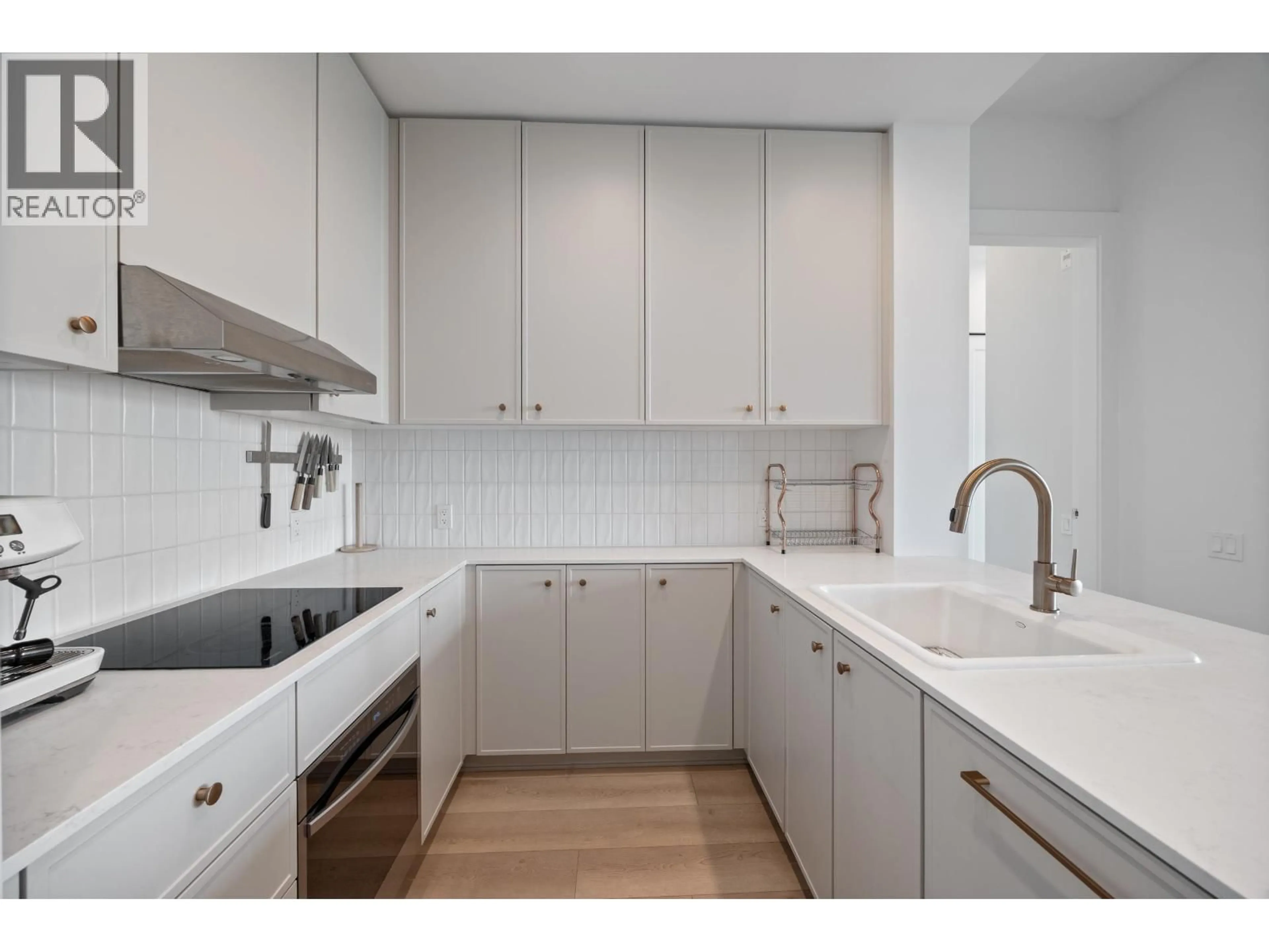 Standard kitchen, ceramic/tile floor for 406 - 708 EDGAR AVENUE, Coquitlam British Columbia V3K0H3