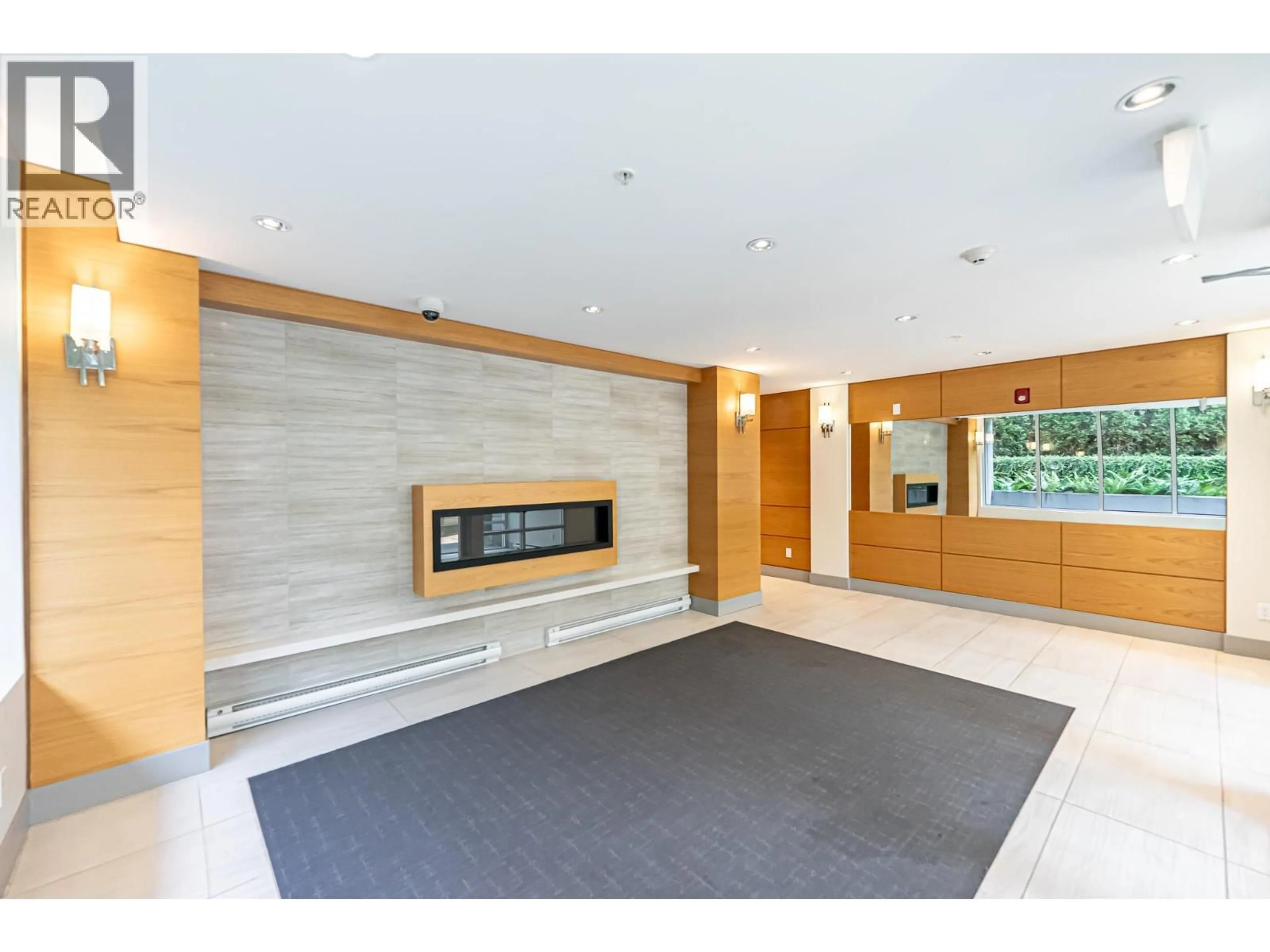 Indoor foyer for PH-03 - 1306 FIFTH AVENUE, New Westminster British Columbia V3M0K5