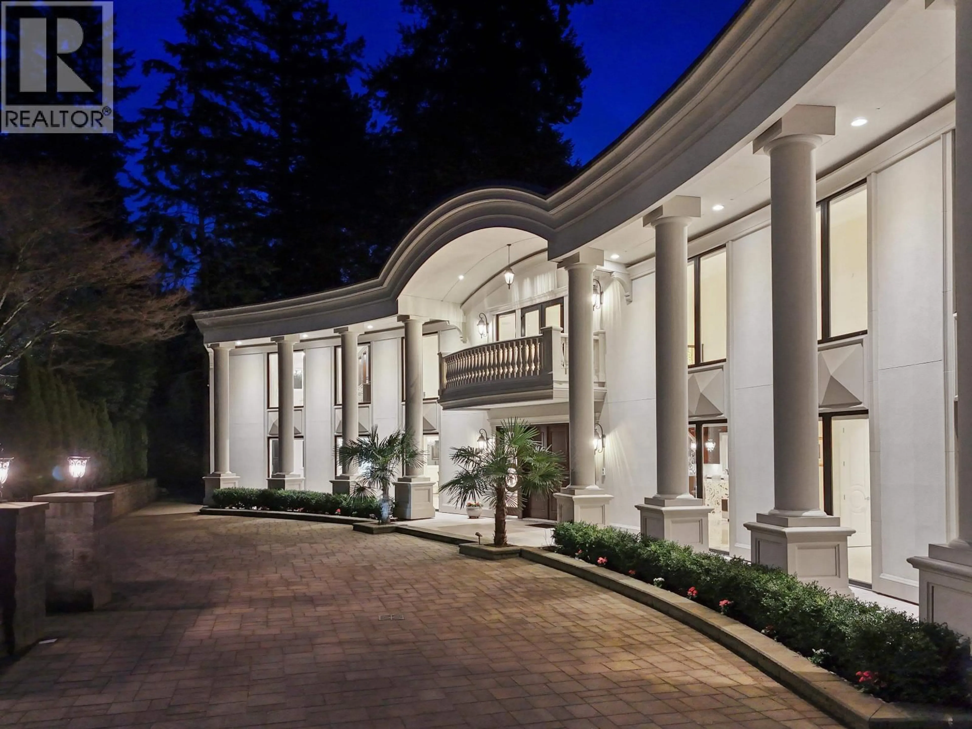 Indoor foyer for 1760 29TH STREET, West Vancouver British Columbia V7V4M8