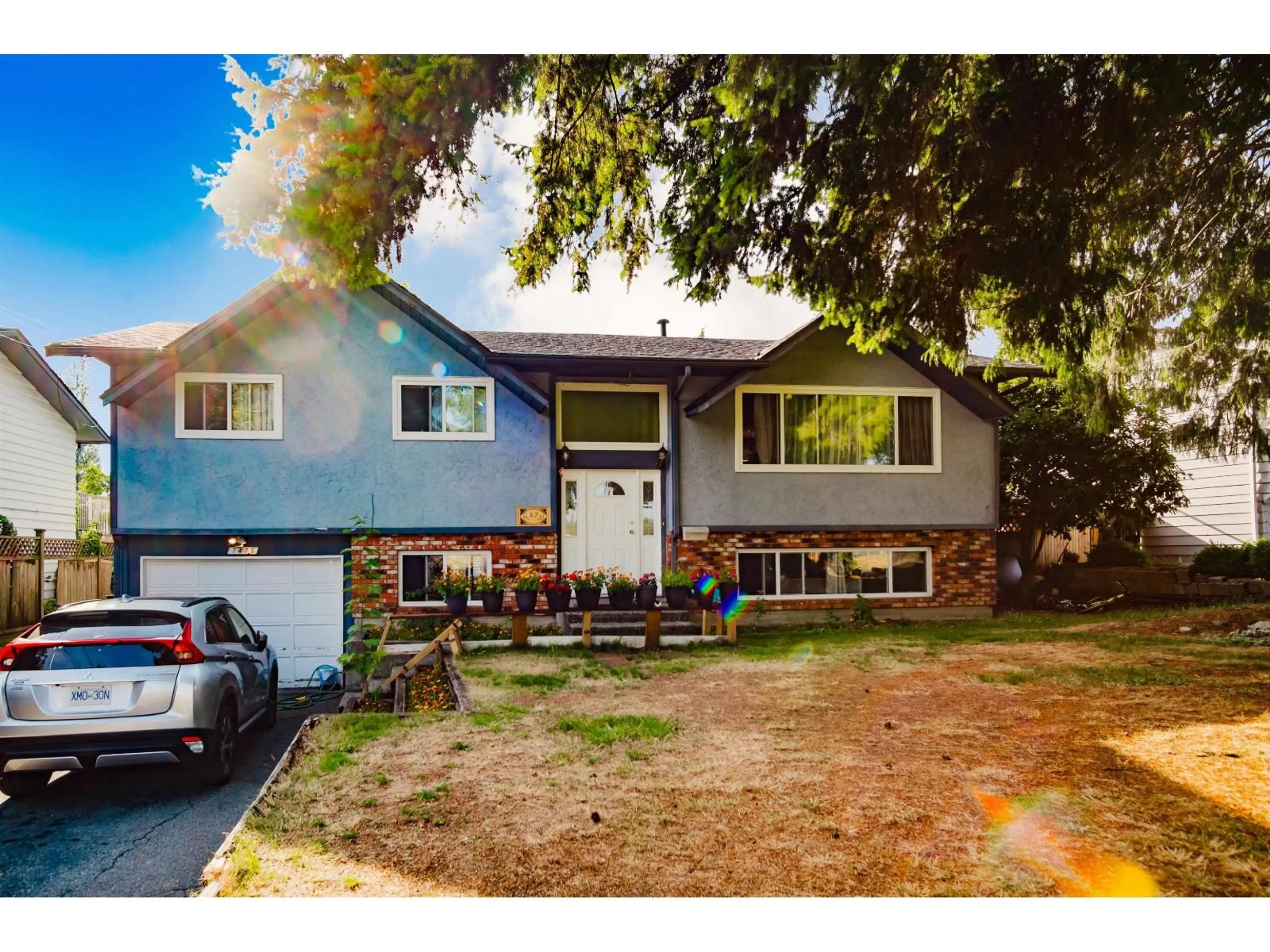 Home with vinyl exterior material, street for 7475 112, Delta British Columbia V4C4V9