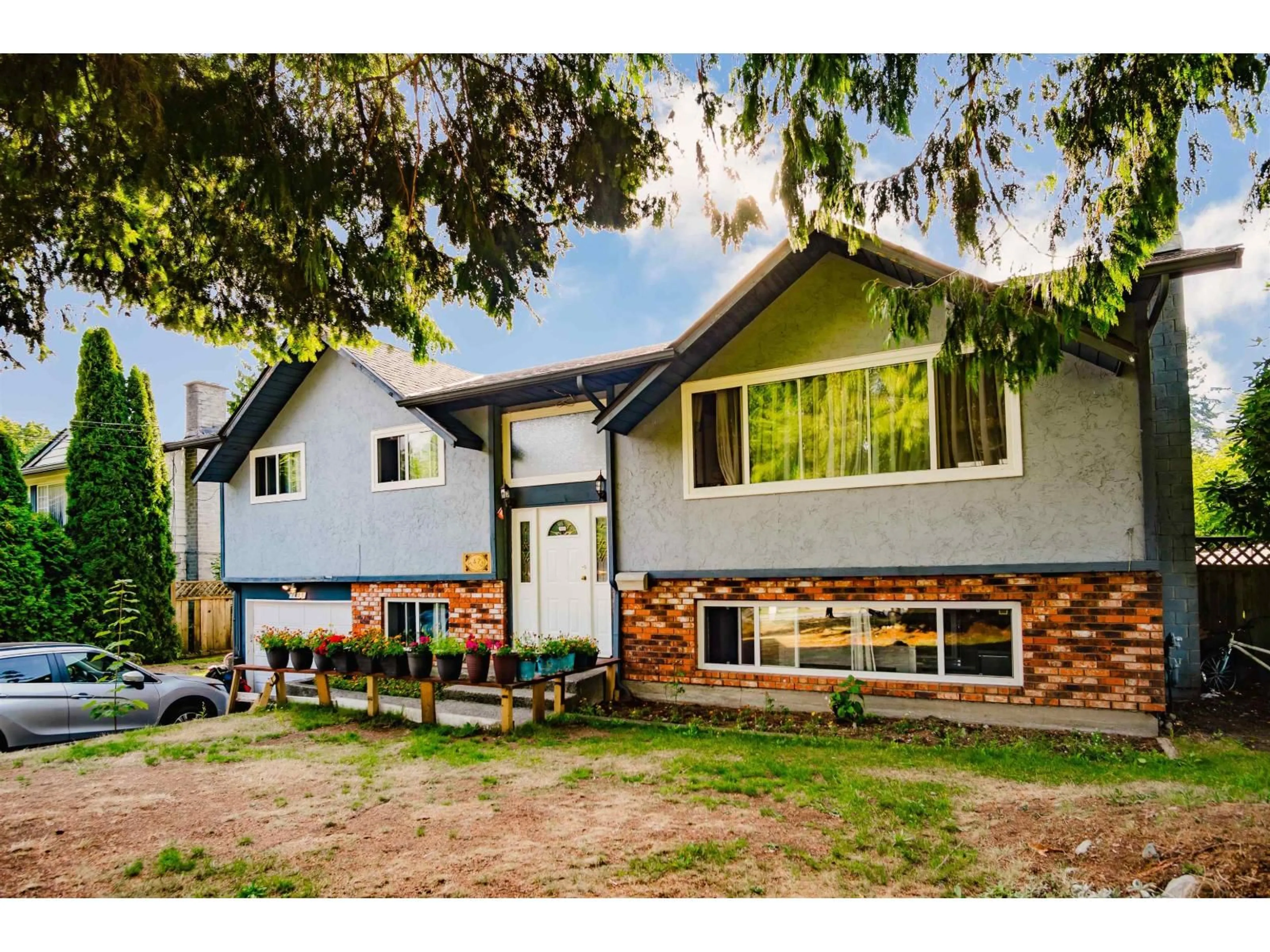 Home with vinyl exterior material, street for 7475 112, Delta British Columbia V4C4V9