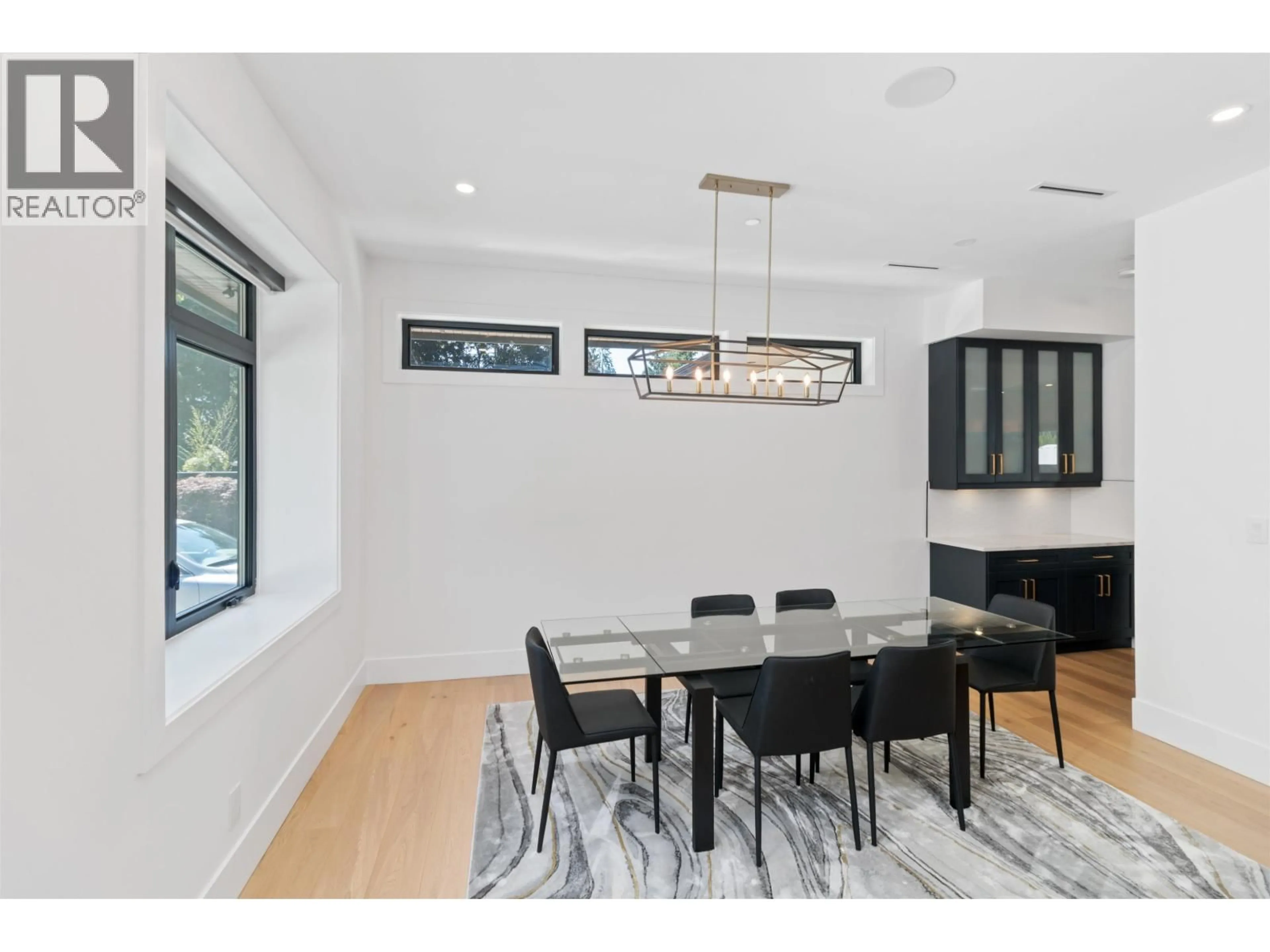 Dining room, unknown for 565 MATHERS AVENUE, West Vancouver British Columbia V7S1H4