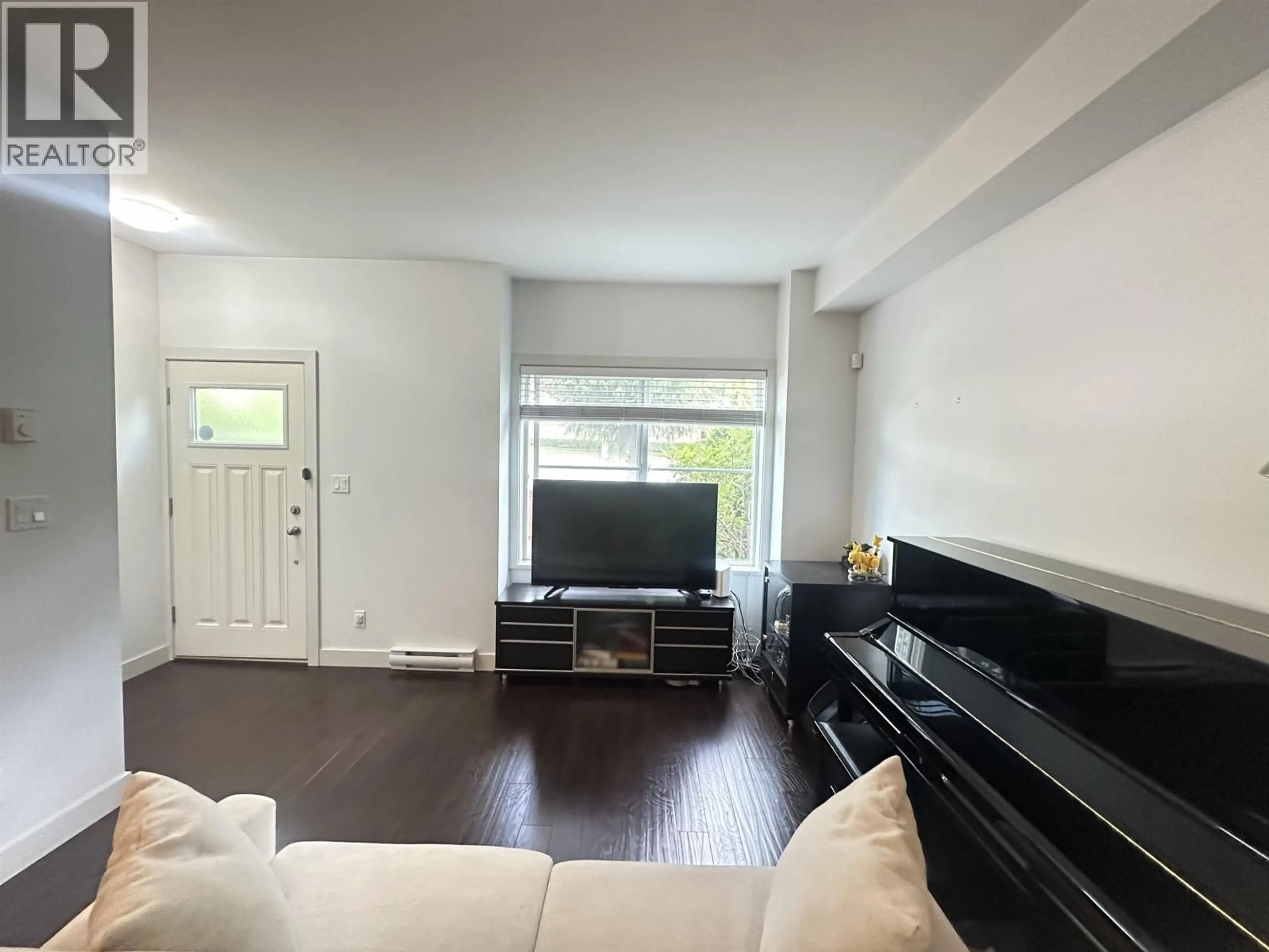 A pic of a room for 3 - 8200 BLUNDELL ROAD, Richmond British Columbia V6Y1J8