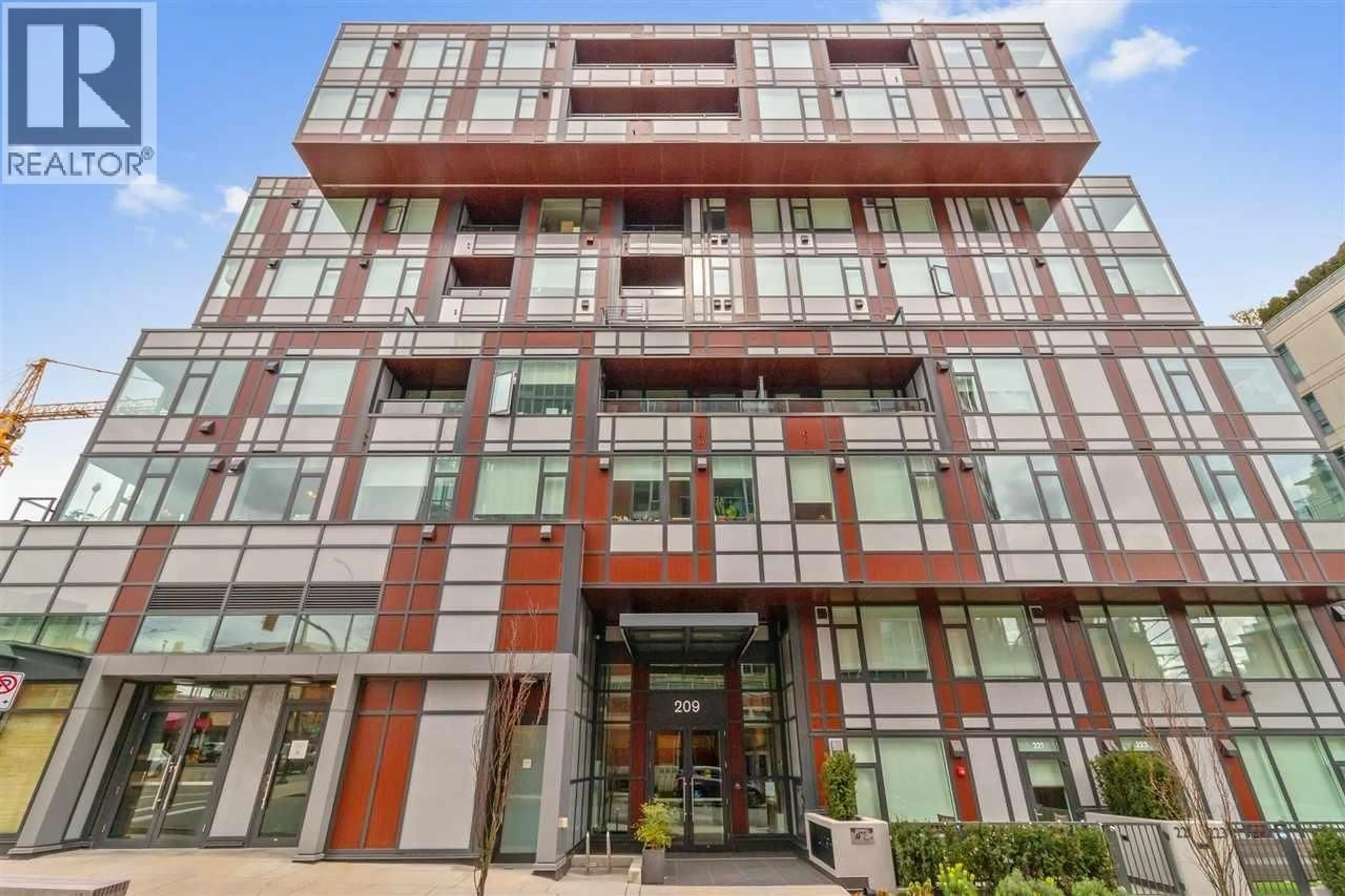 Indoor foyer for 415 - 209 7 AVENUE, Vancouver British Columbia V5T0H3