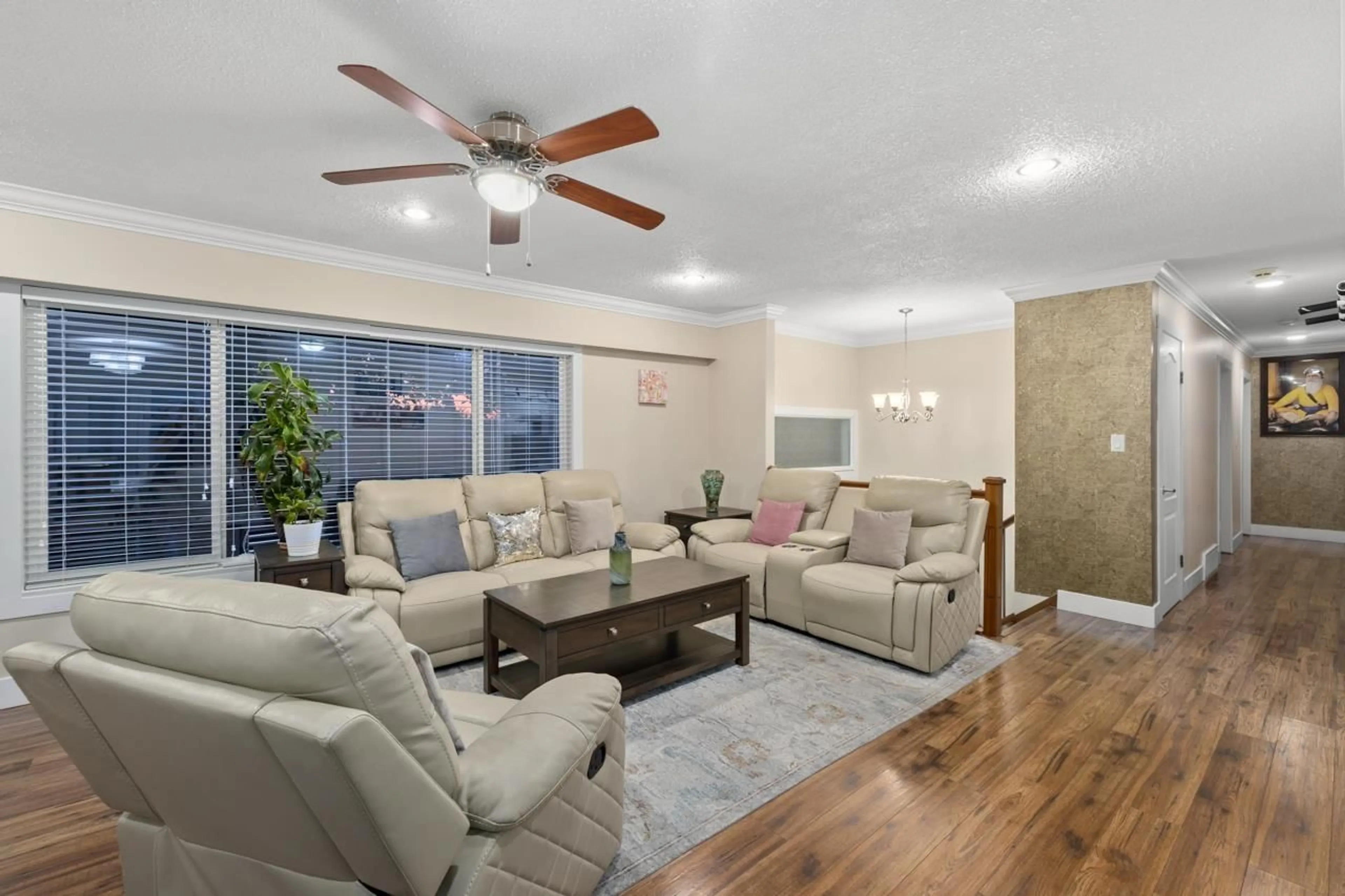 Living room with furniture, unknown for 2316 BEAVER, Abbotsford British Columbia V2T3E1