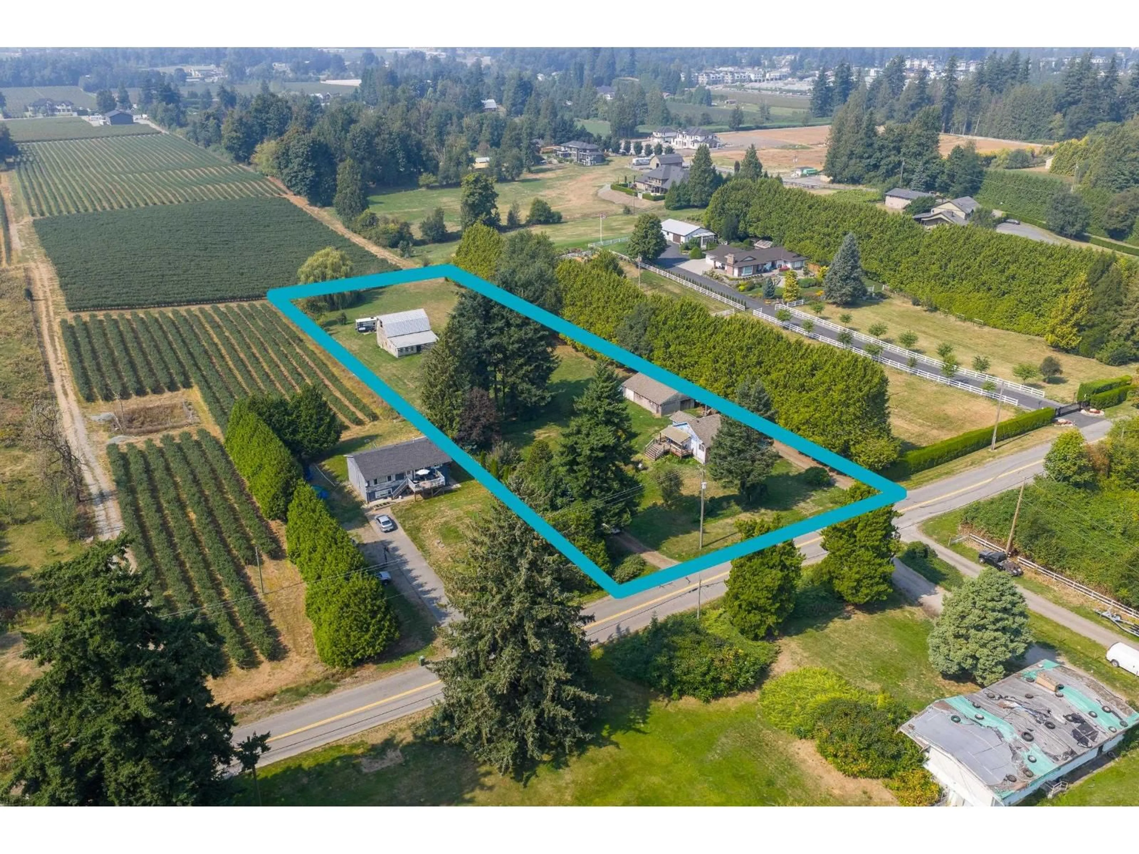 A pic from outside/outdoor area/front of a property/back of a property/a pic from drone, water/lake/river/ocean view for 1093 MCKENZIE, Abbotsford British Columbia V2S7N5