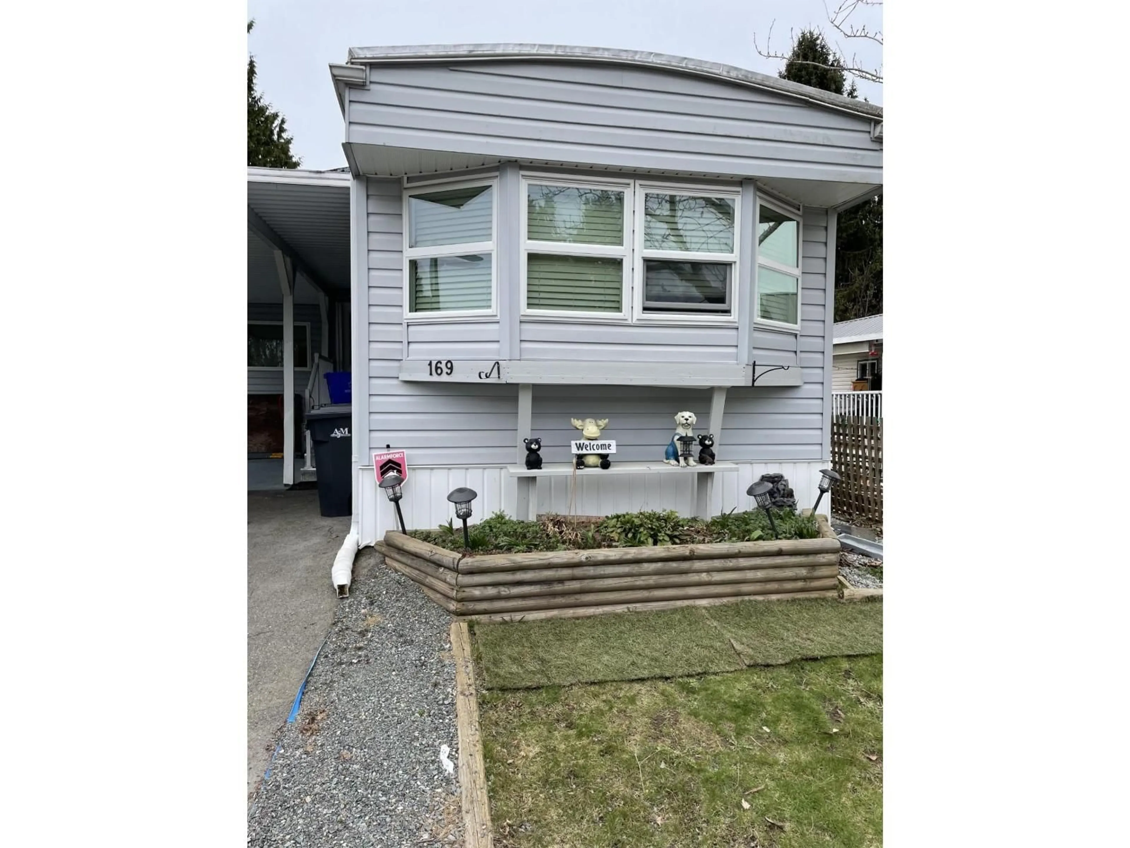 Home with vinyl exterior material, street for 169 - 7790 KING GEORGE, Surrey British Columbia V3W5Y4