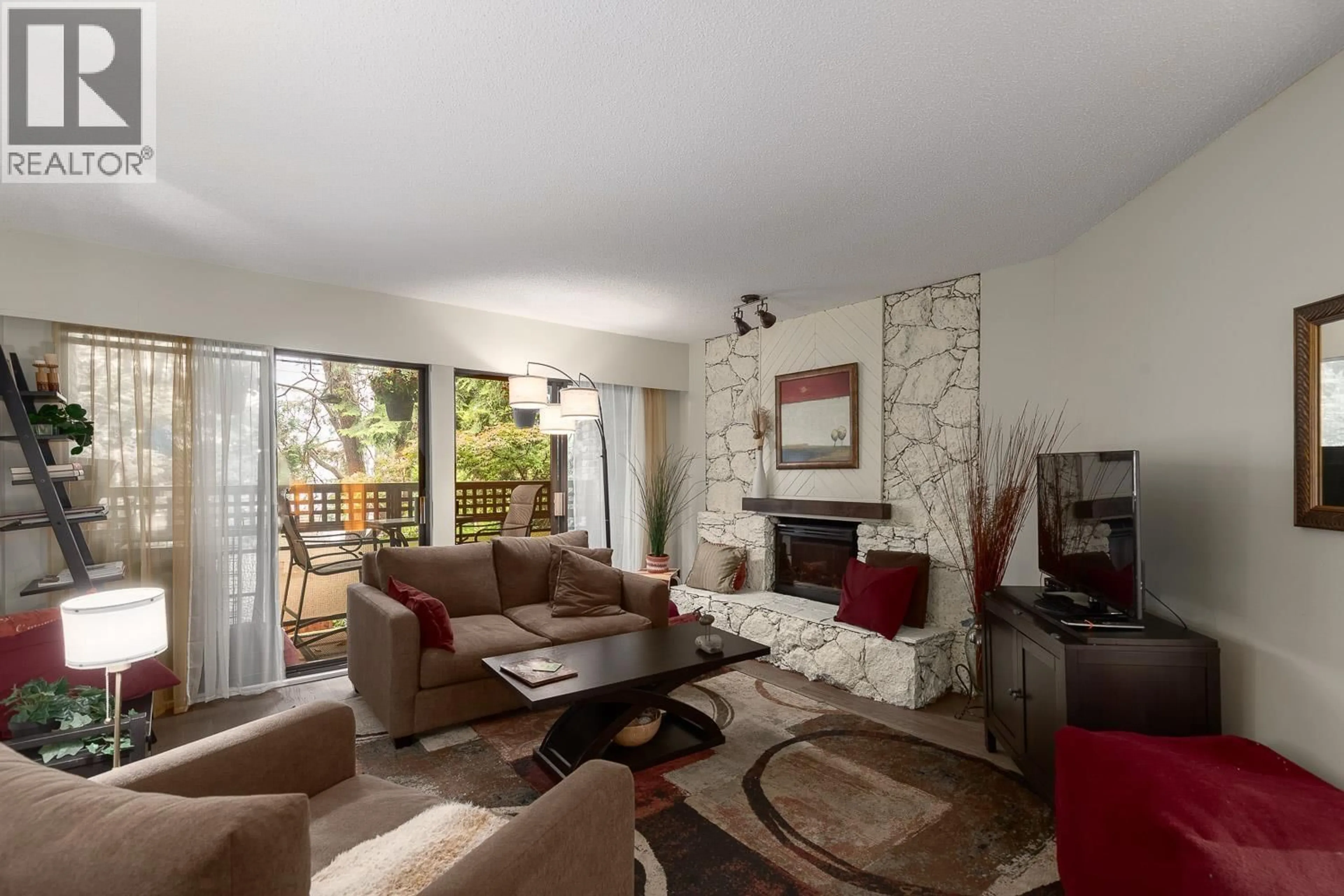 Living room with furniture, unknown for 218 - 2320 40TH AVENUE, Vancouver British Columbia V6M4H6