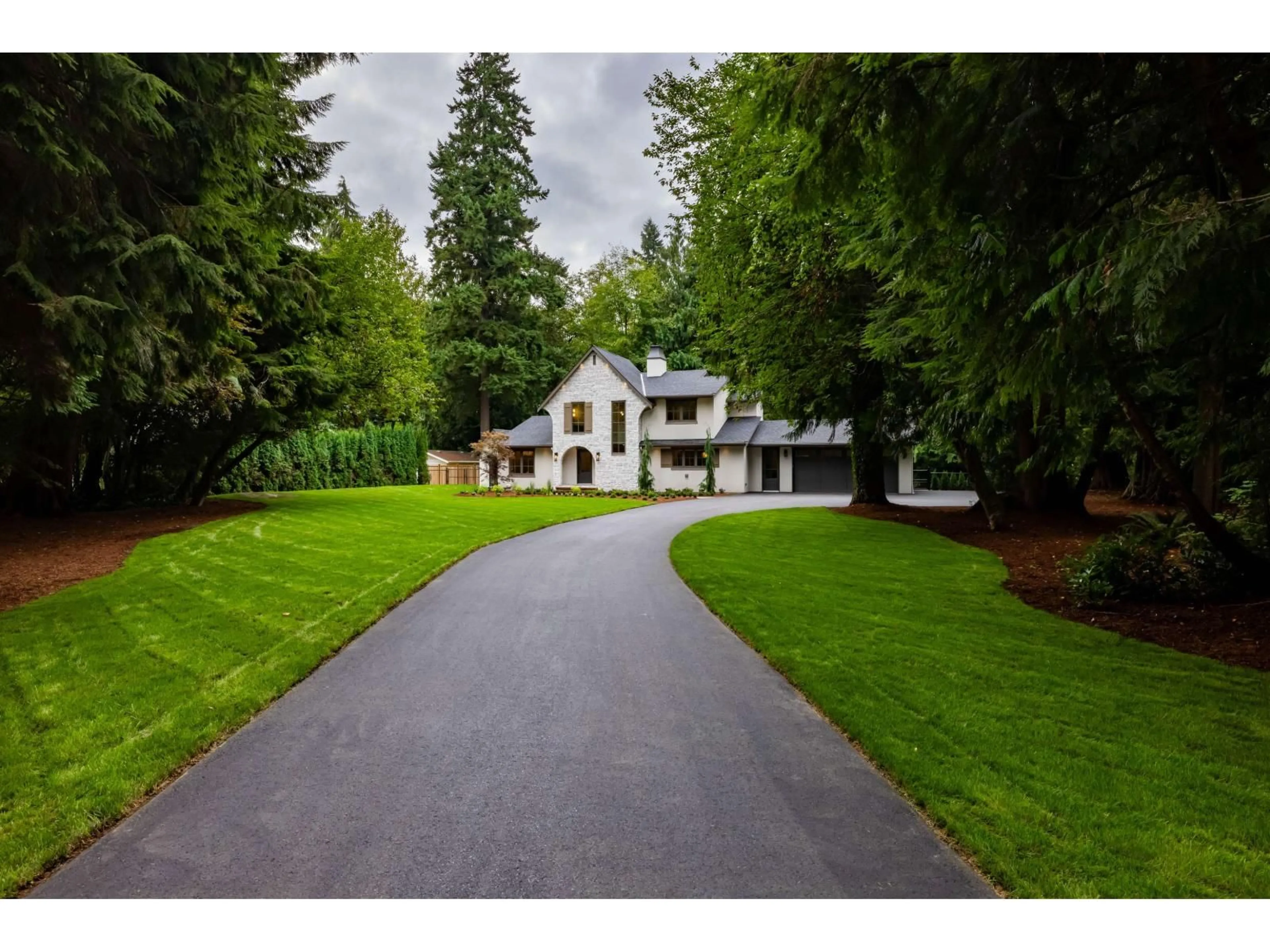 A pic from outside/outdoor area/front of a property/back of a property/a pic from drone, street for 24420 48, Langley British Columbia V2Z2M4