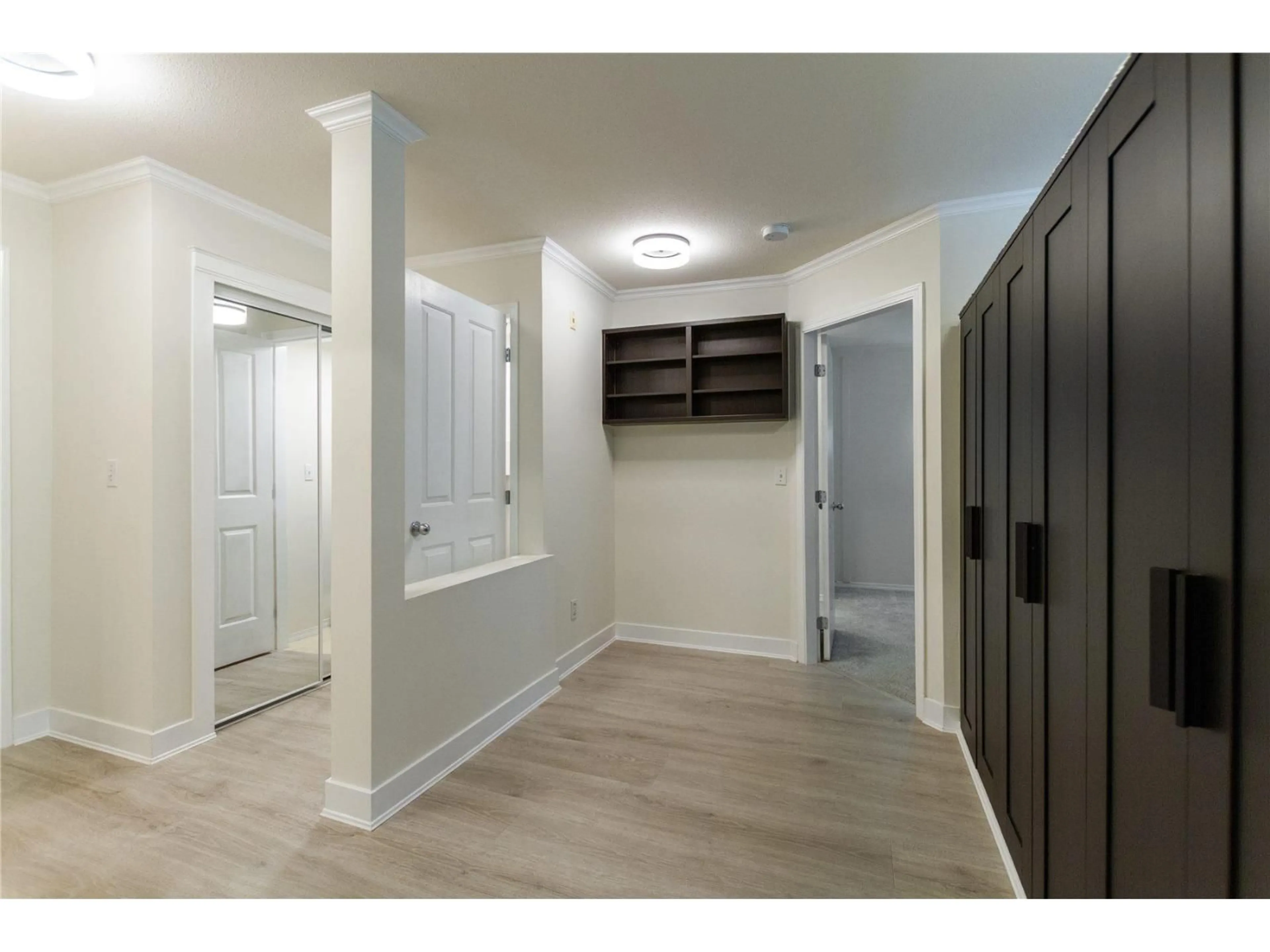 Indoor entryway for 206 - 10186 155, Surrey British Columbia V3R0R6