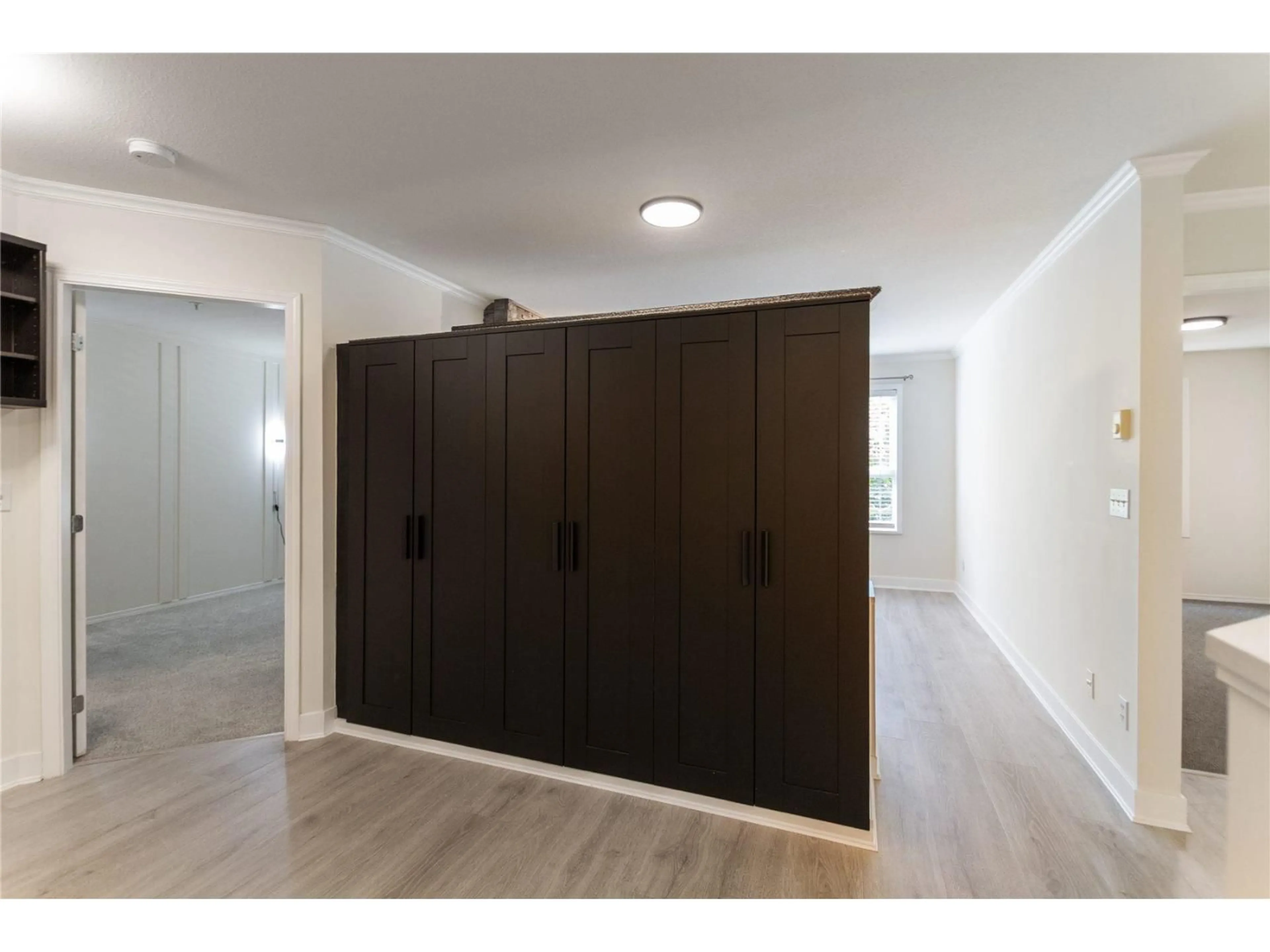 Unknown for 206 - 10186 155, Surrey British Columbia V3R0R6