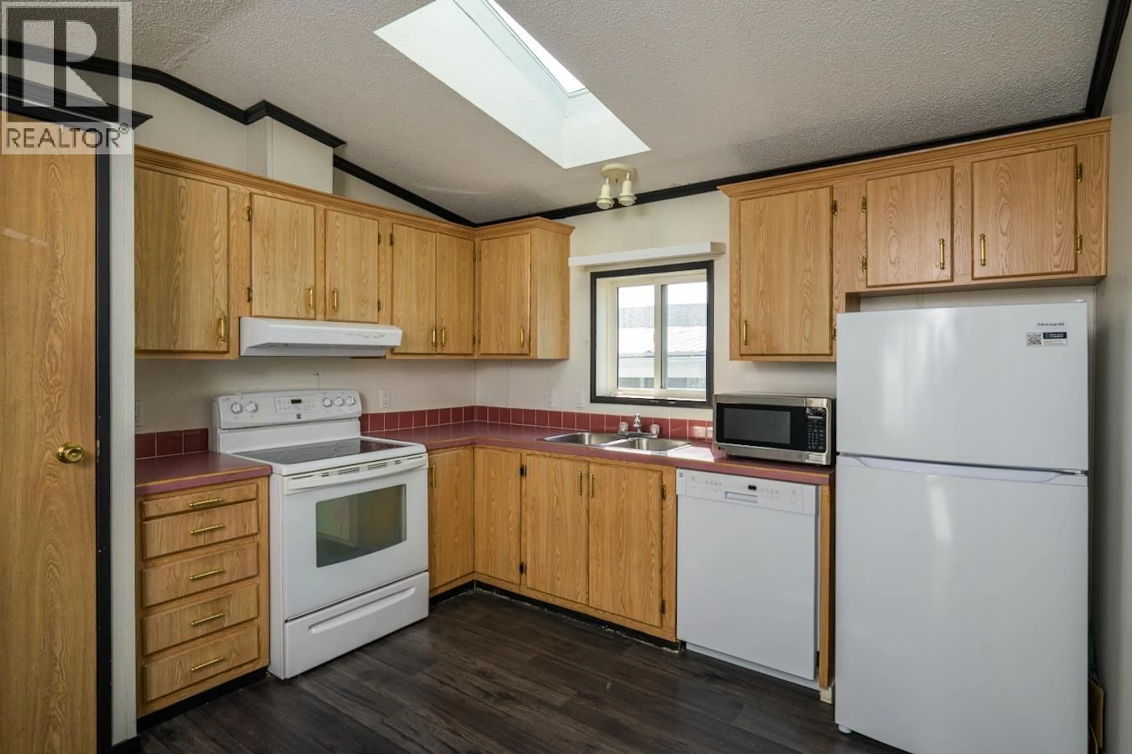 Standard kitchen, unknown for 143 - 2500 GRANT ROAD, Prince George British Columbia V2K4X9