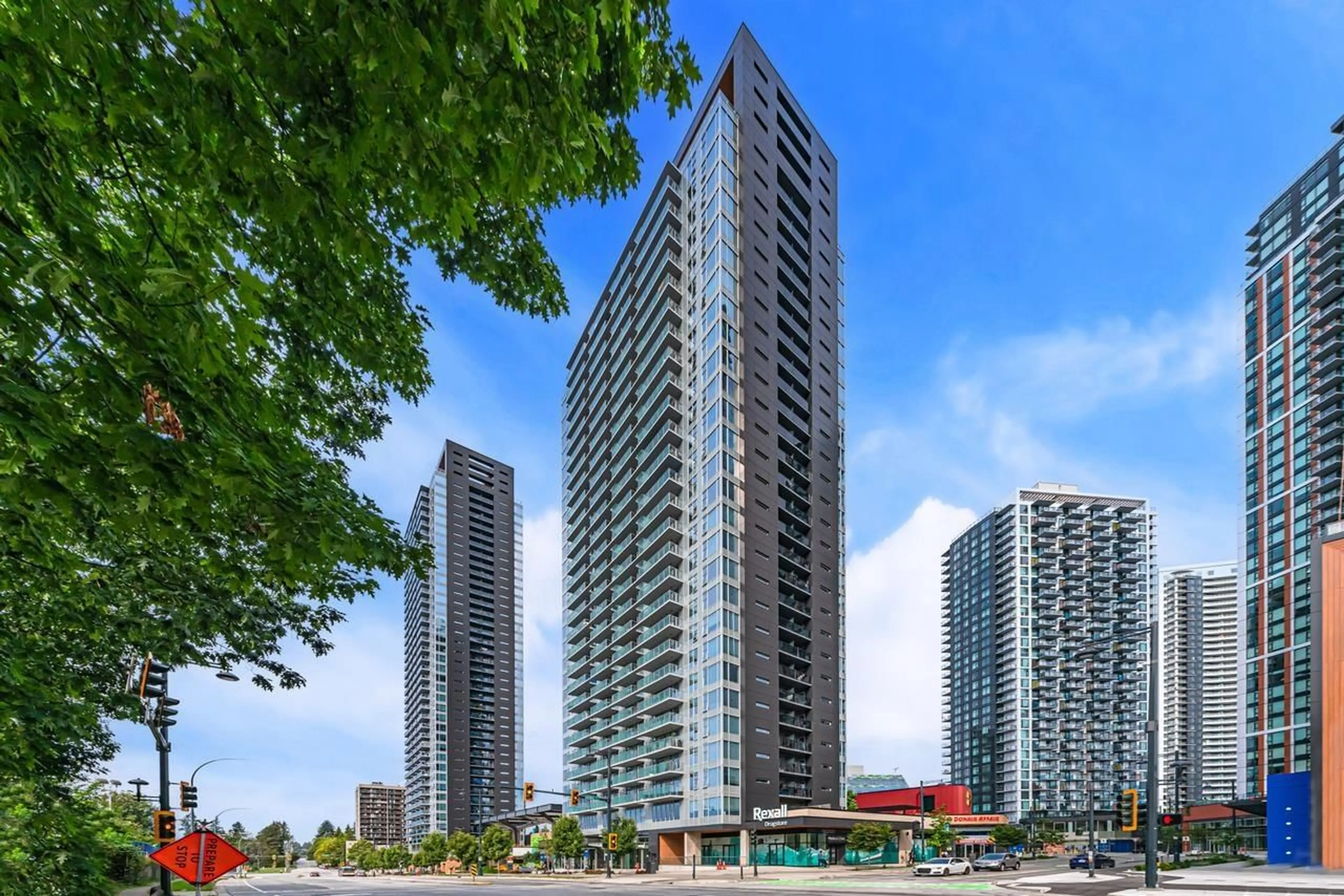 A pic from outside/outdoor area/front of a property/back of a property/a pic from drone, city buildings view from balcony for 1501 - 13655 FRASER, Surrey British Columbia V3T2V6