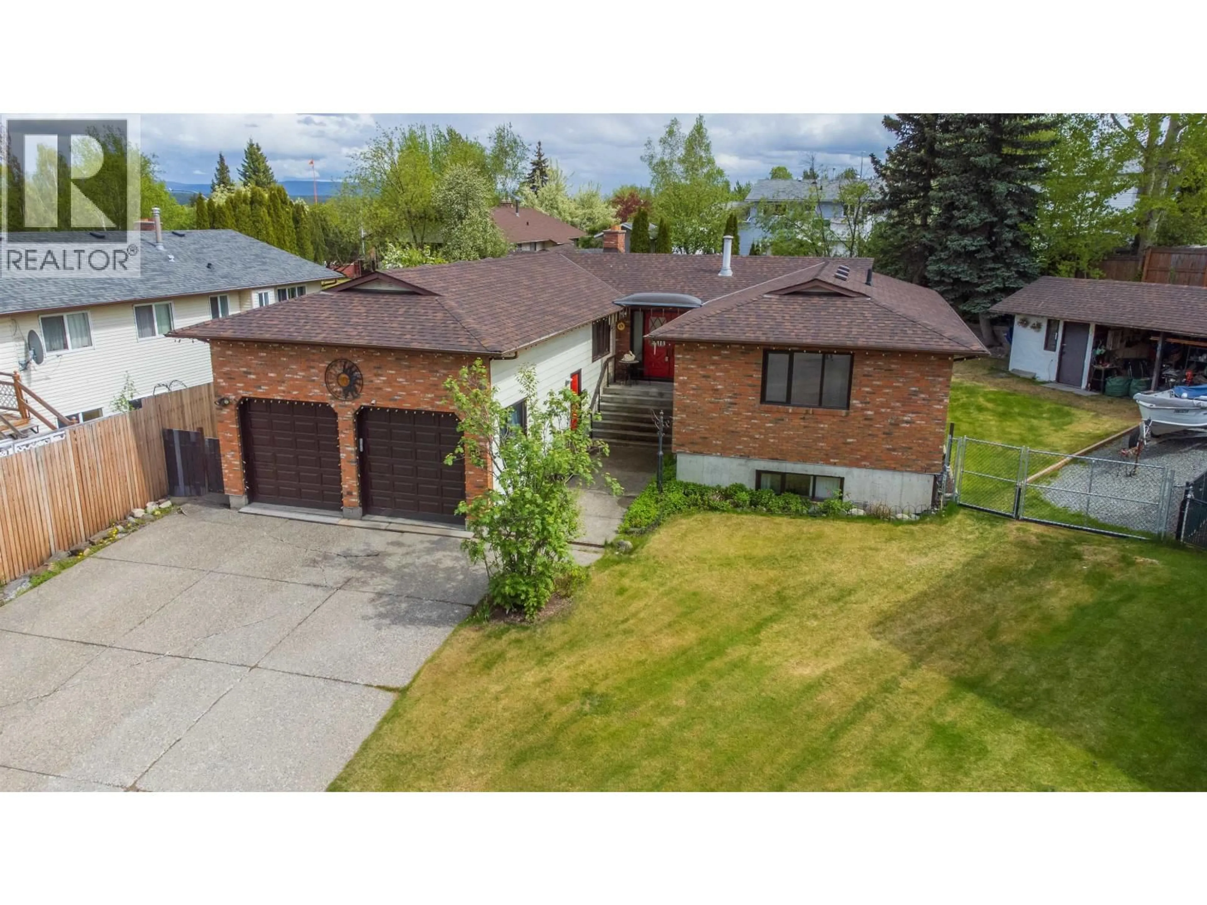 A pic from outside/outdoor area/front of a property/back of a property/a pic from drone, street for 2881 CALHOUN PLACE, Prince George British Columbia V2N5J5