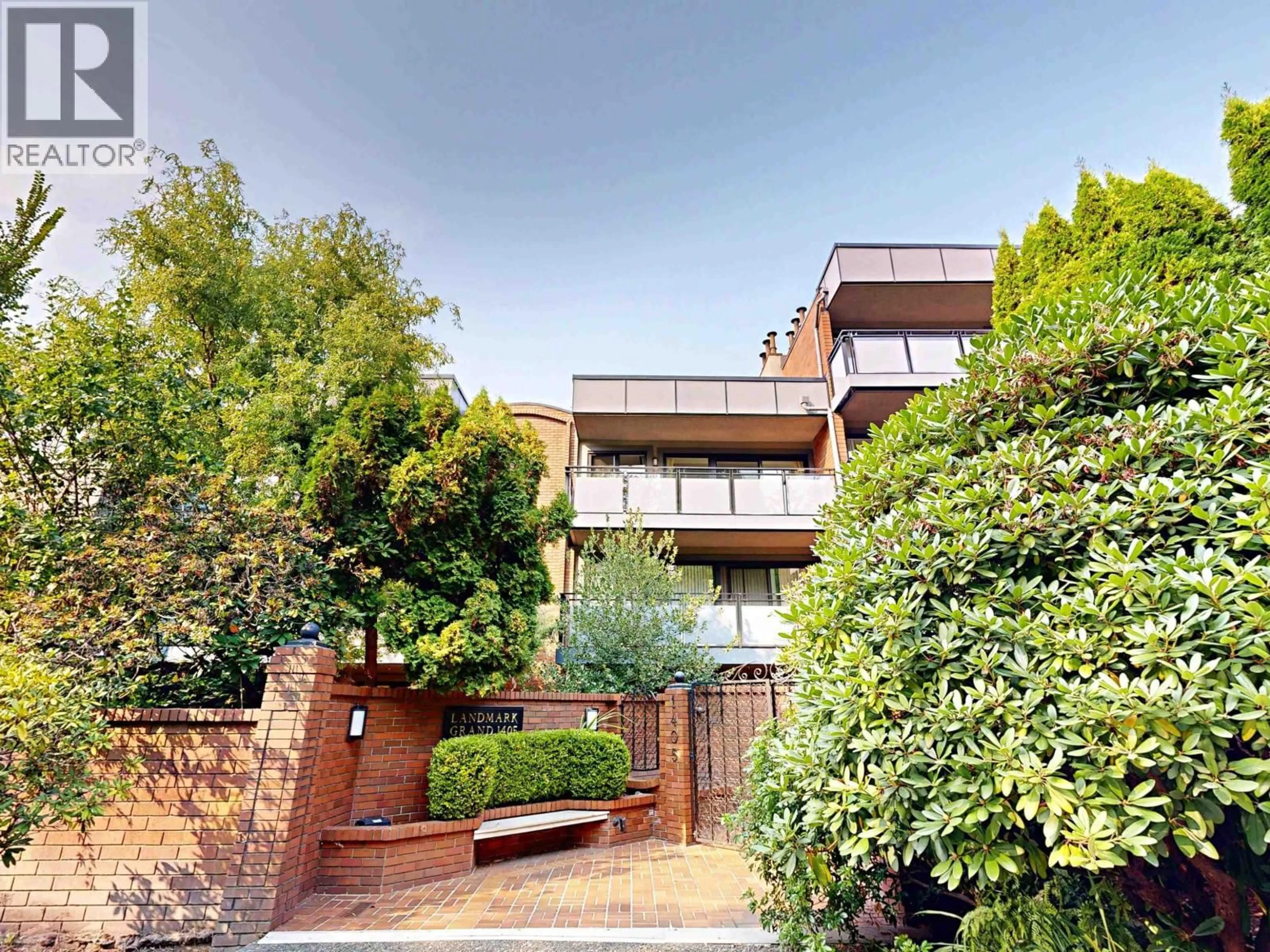 A pic from outside/outdoor area/front of a property/back of a property/a pic from drone, street for 510 - 1405 15TH AVENUE, Vancouver British Columbia V6H3R2