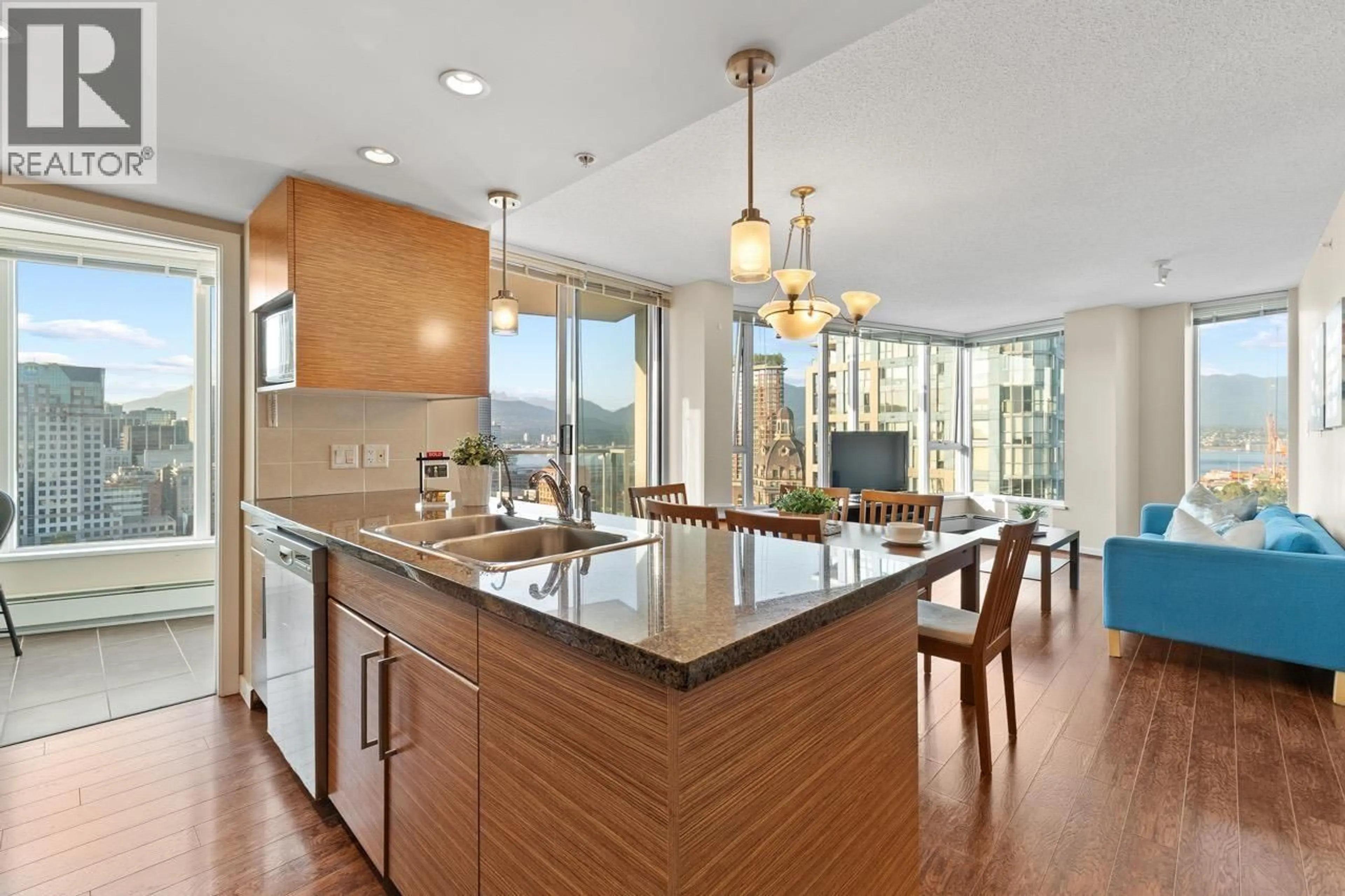 Open concept kitchen, ceramic/tile floor for 3103 - 188 KEEFER PLACE, Vancouver British Columbia V6B0J1