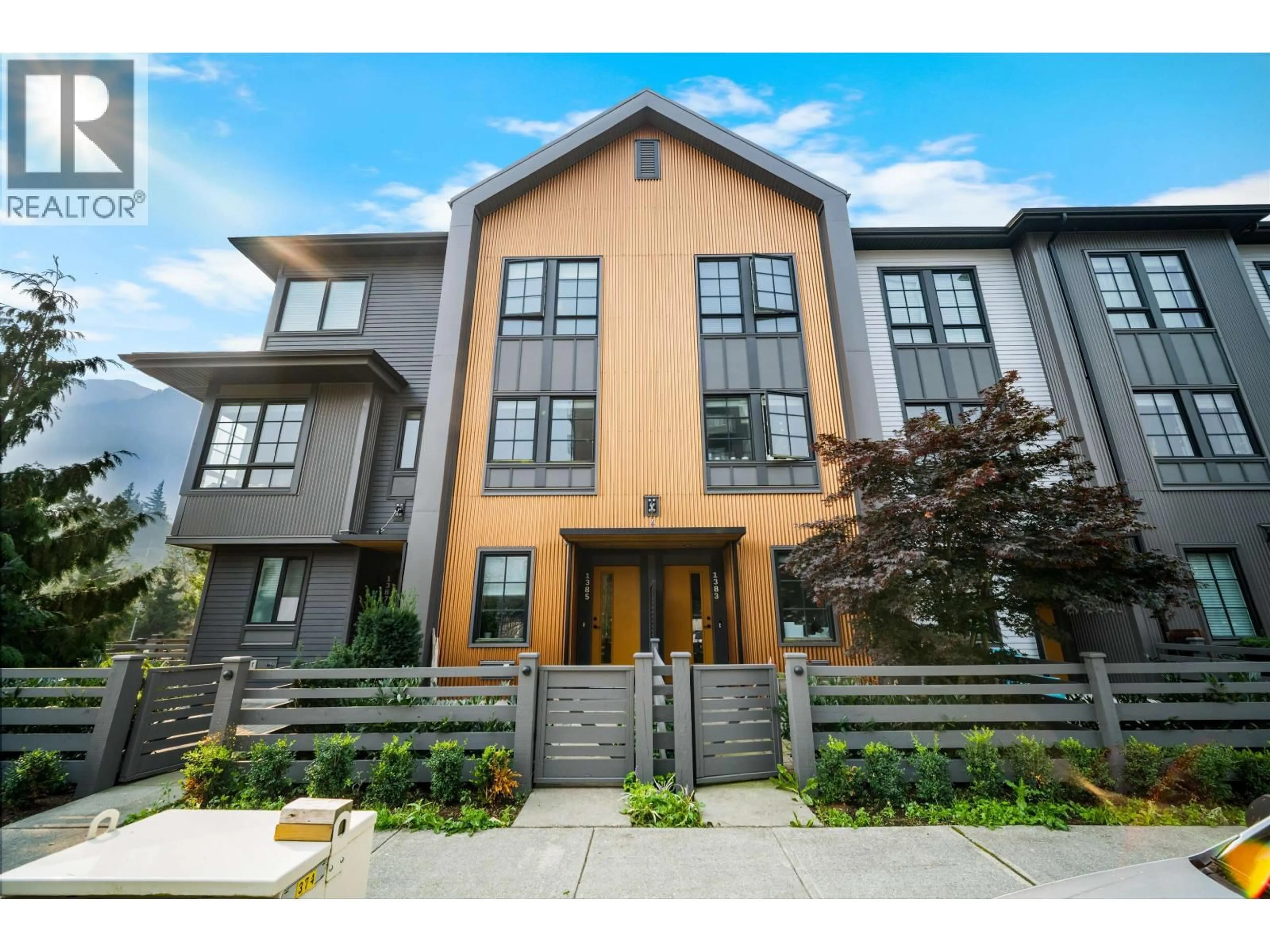 Home with brick exterior material, street for 1385 MARINASIDE PLACE, Squamish British Columbia V8B1A8