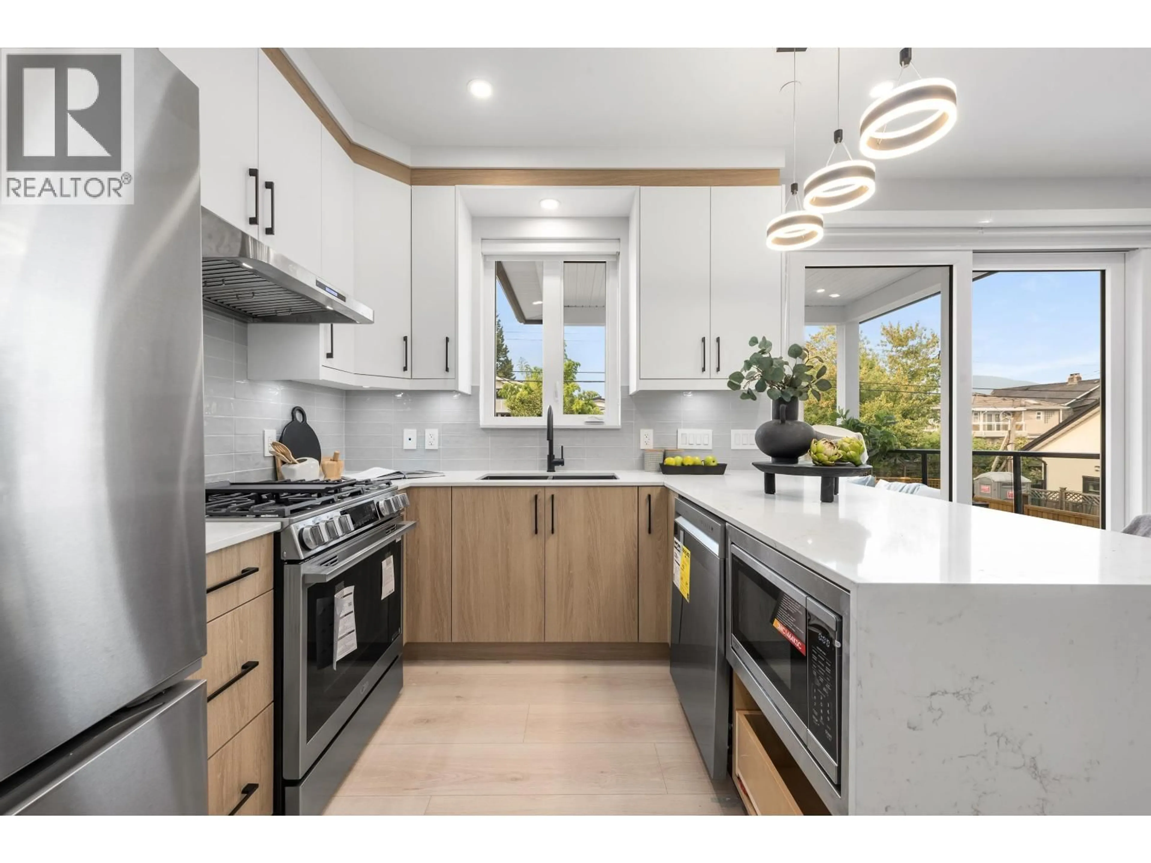 Open concept kitchen, unknown for 2 - 2741 MCGILL STREET, Vancouver British Columbia V5K1H4