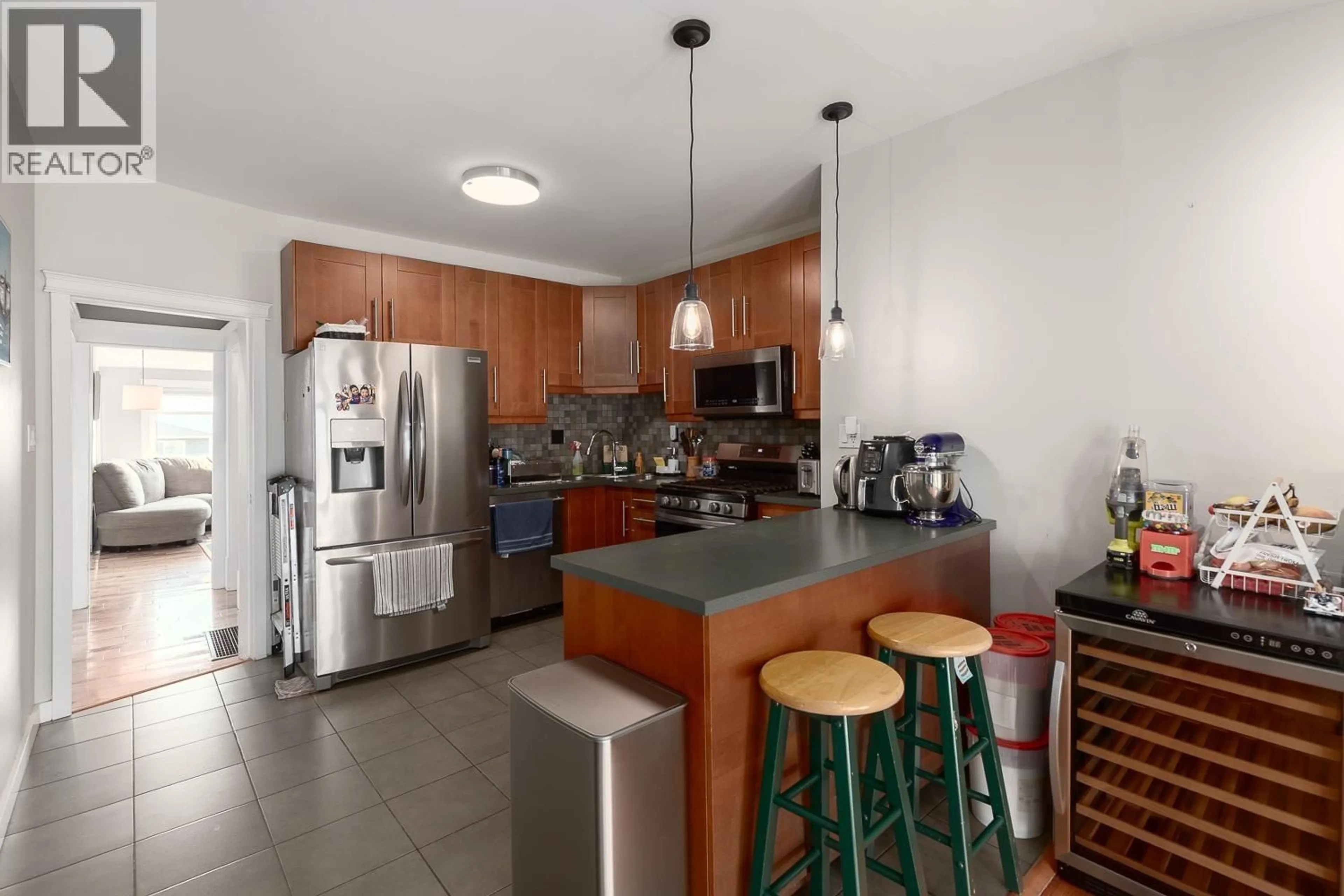 Unknown for 3853 FRANCES STREET, Burnaby British Columbia V5C2P1