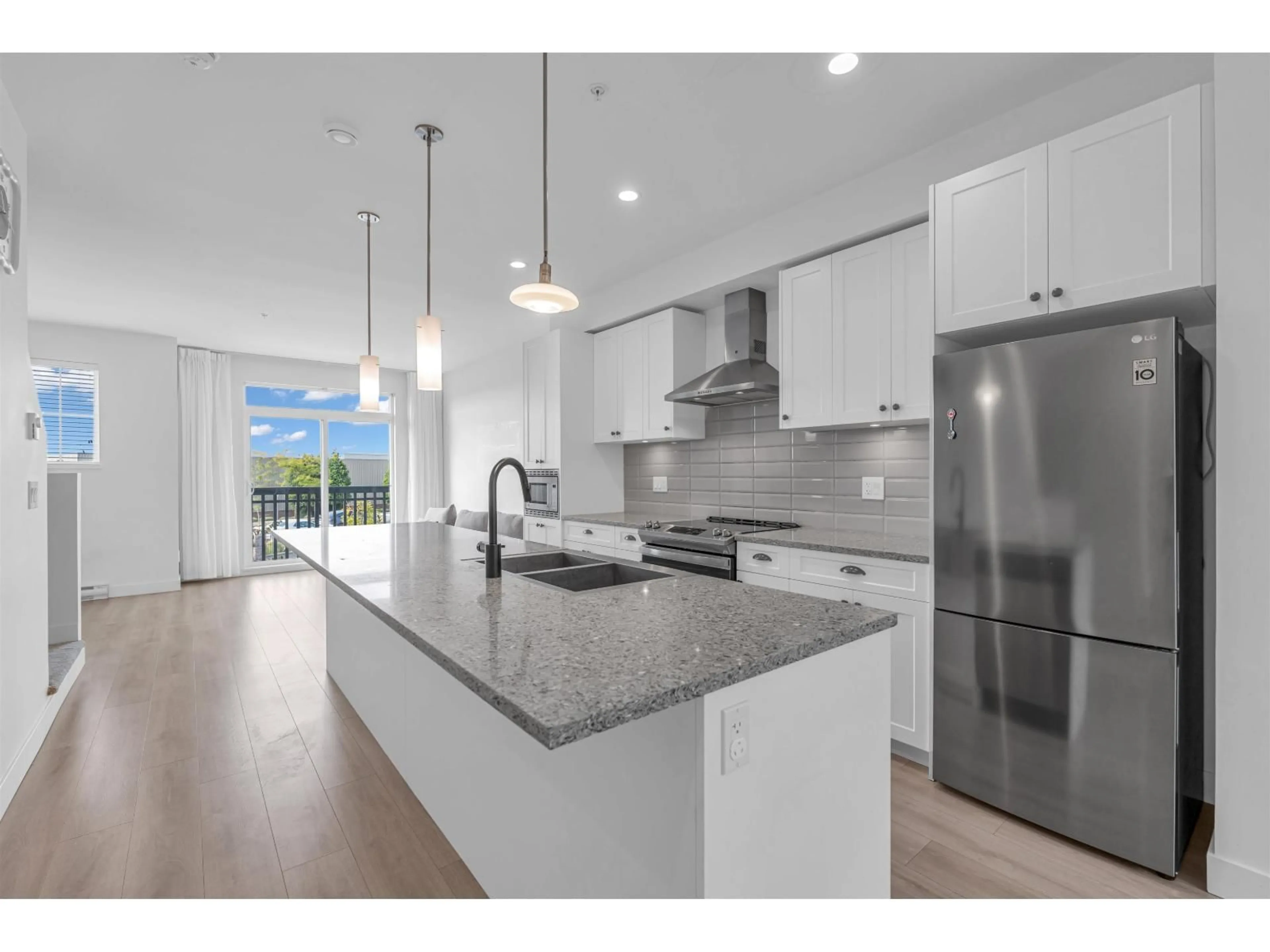 Open concept kitchen, unknown for 4 - 20487 65, Langley British Columbia V2Y3K8