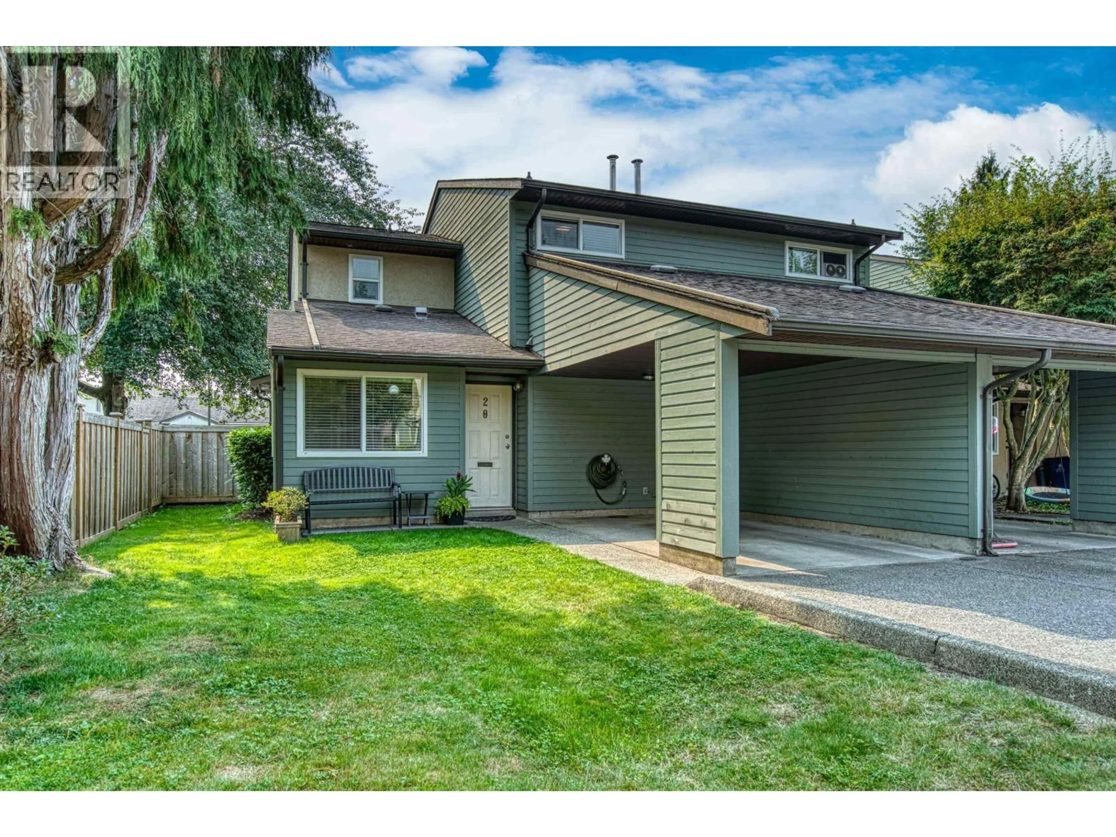 Home with vinyl exterior material, street for 20 - 20653 THORNE AVENUE, Maple Ridge British Columbia V2X8G2