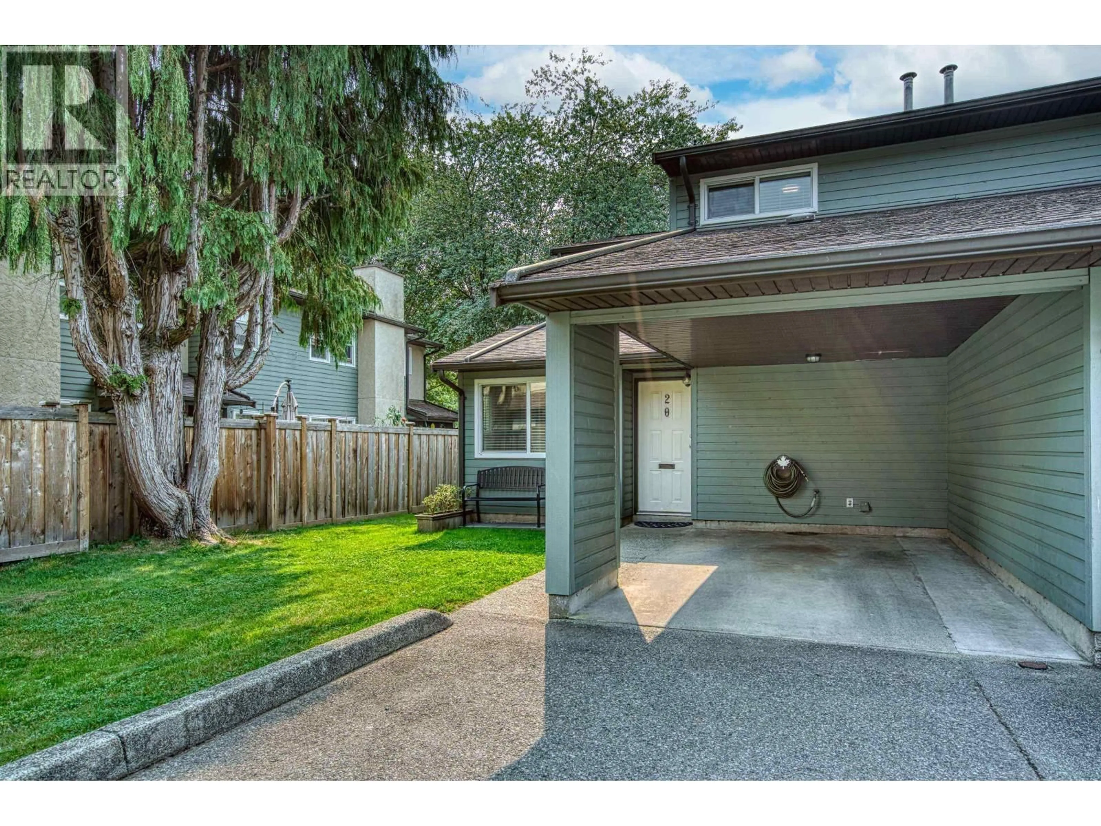 Home with vinyl exterior material, street for 20 - 20653 THORNE AVENUE, Maple Ridge British Columbia V2X8G2