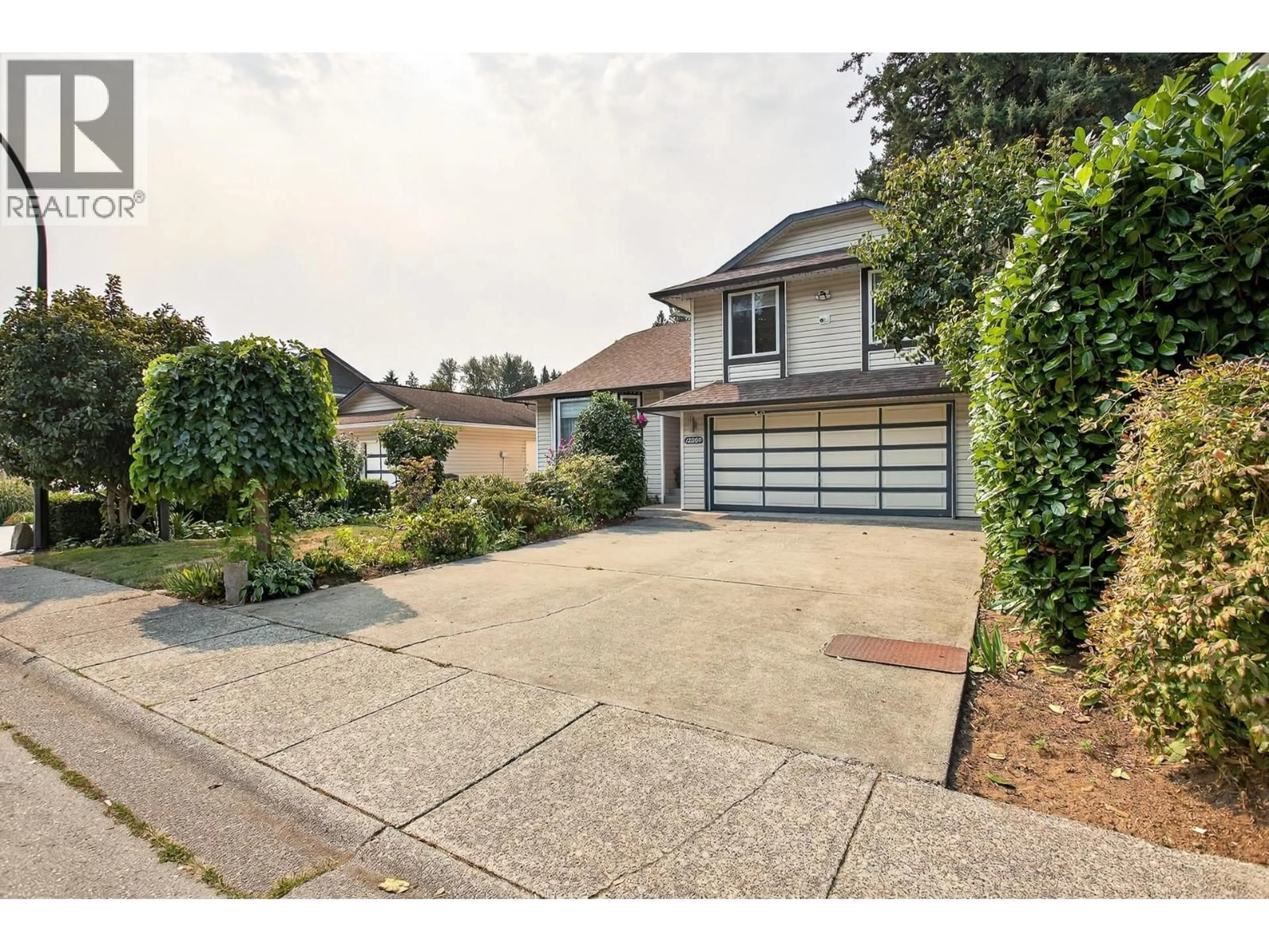 A pic from outside/outdoor area/front of a property/back of a property/a pic from drone, street for 12209 207A STREET, Maple Ridge British Columbia V2X9T1