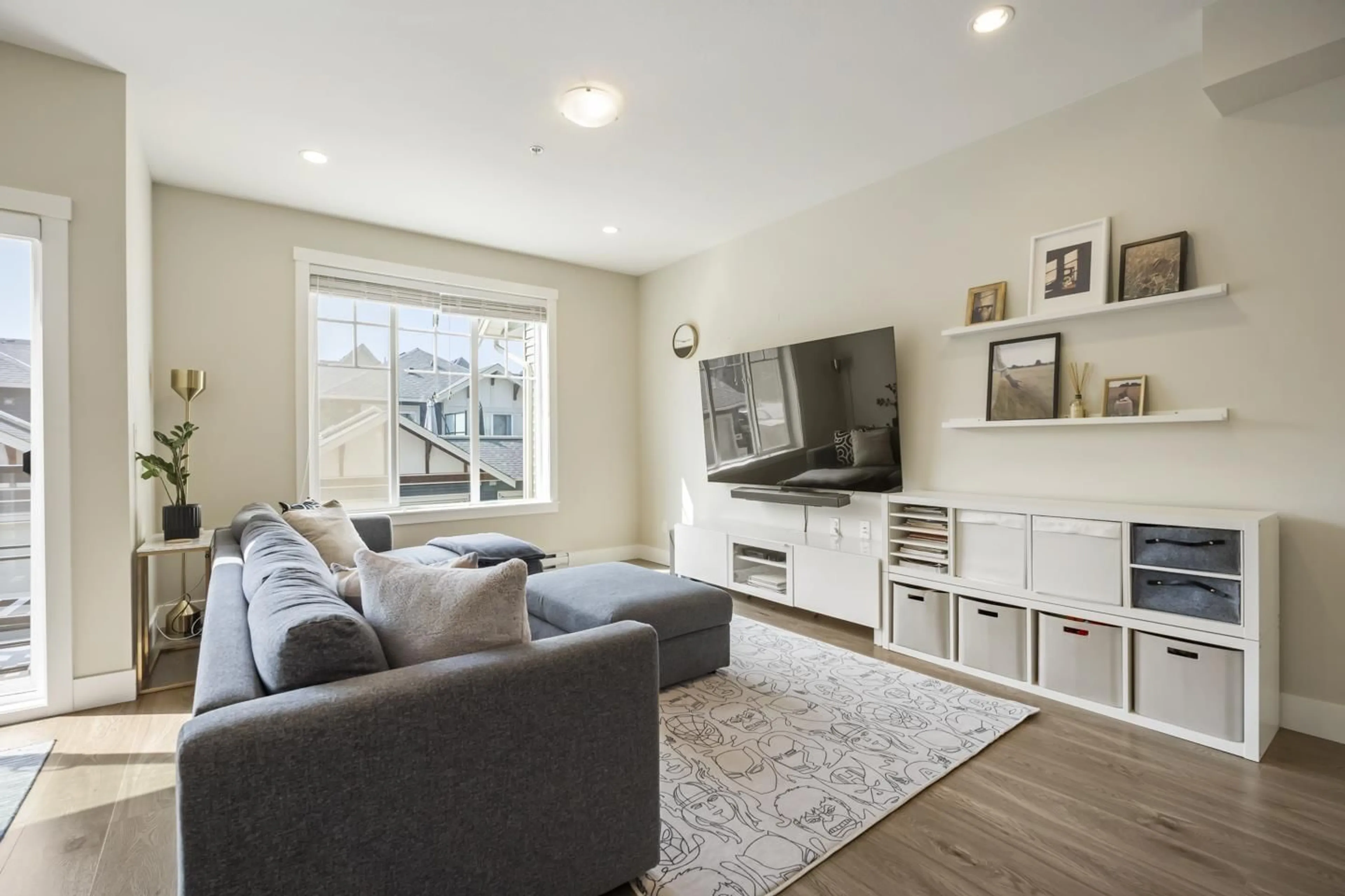Living room with furniture, unknown for 141 - 20498 82, Langley British Columbia V2Y0V1
