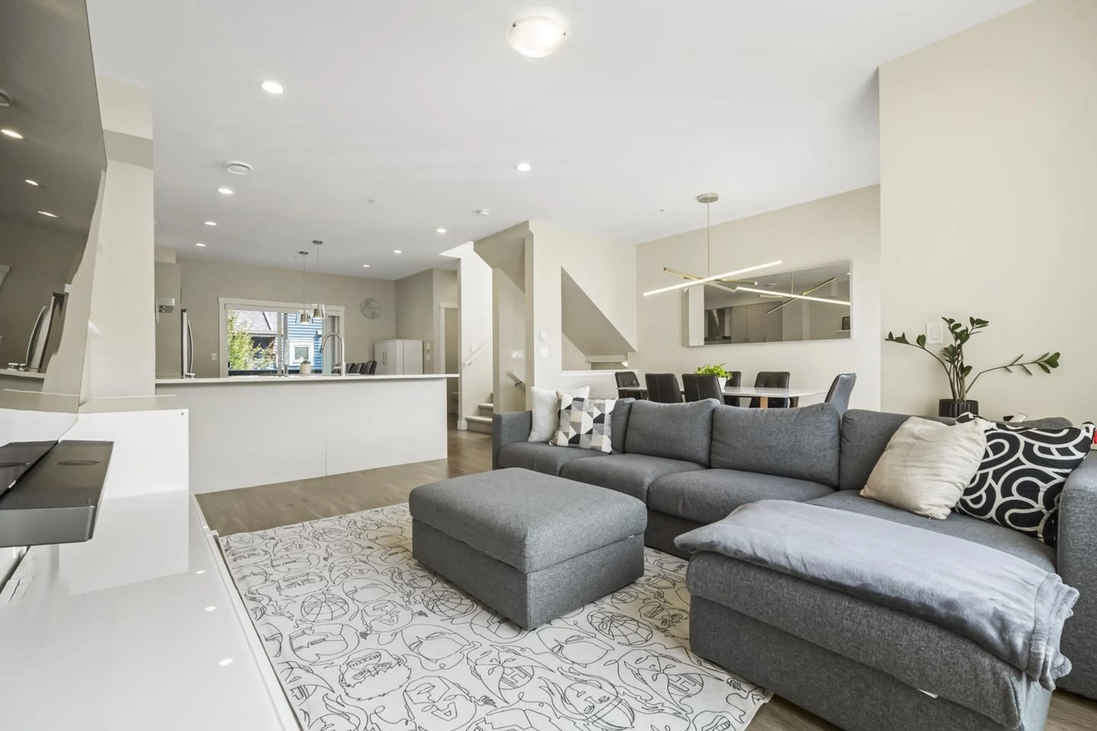 Living room with furniture, unknown for 141 - 20498 82, Langley British Columbia V2Y0V1