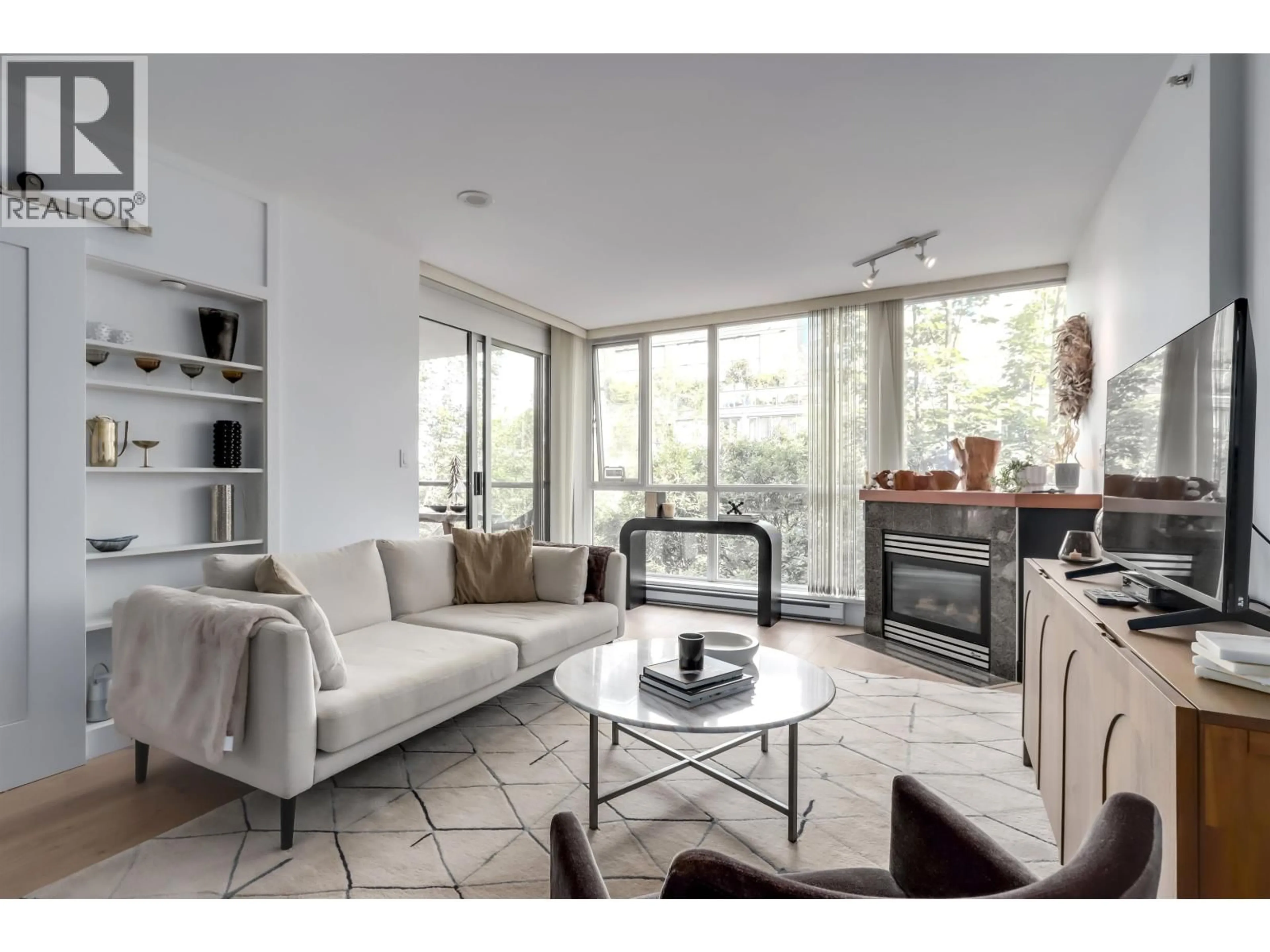 Living room with furniture, unknown for 310 - 1450 6TH AVENUE, Vancouver British Columbia V6H4H9
