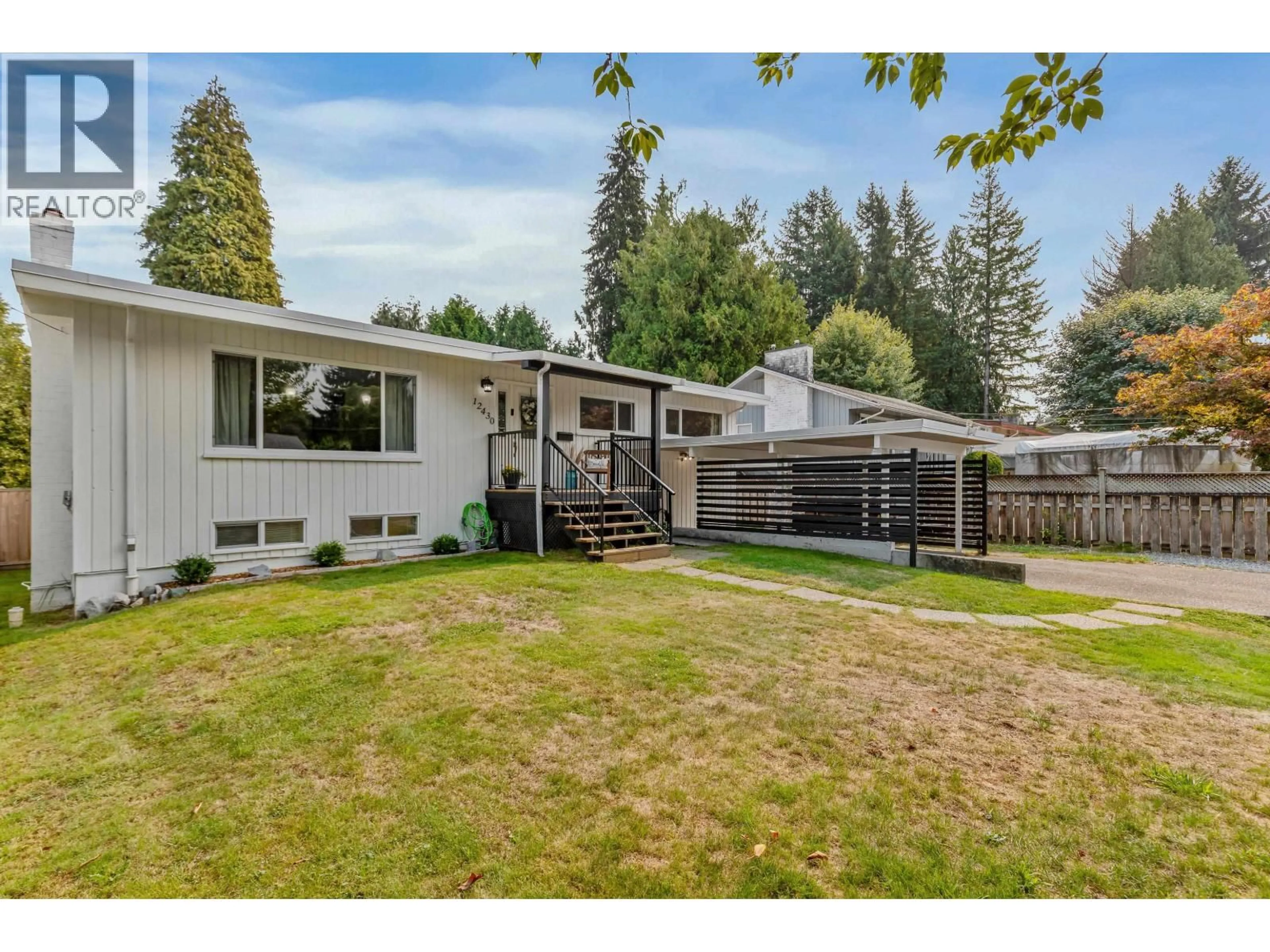 Home with vinyl exterior material, unknown for 12430 208 STREET, Maple Ridge British Columbia V2X4X2