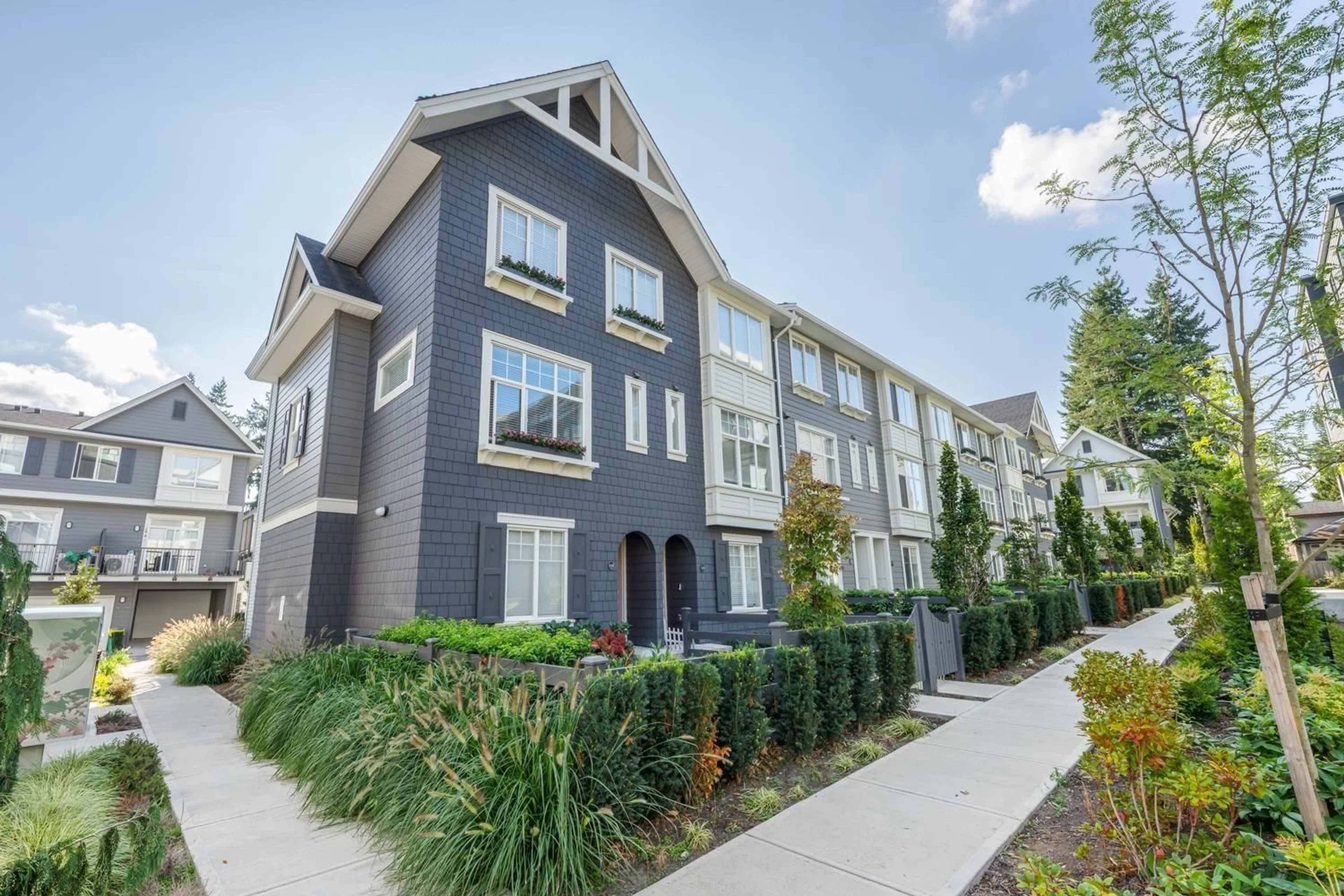 Home with vinyl exterior material, street for 146 - 15778 85, Surrey British Columbia V4N6W8