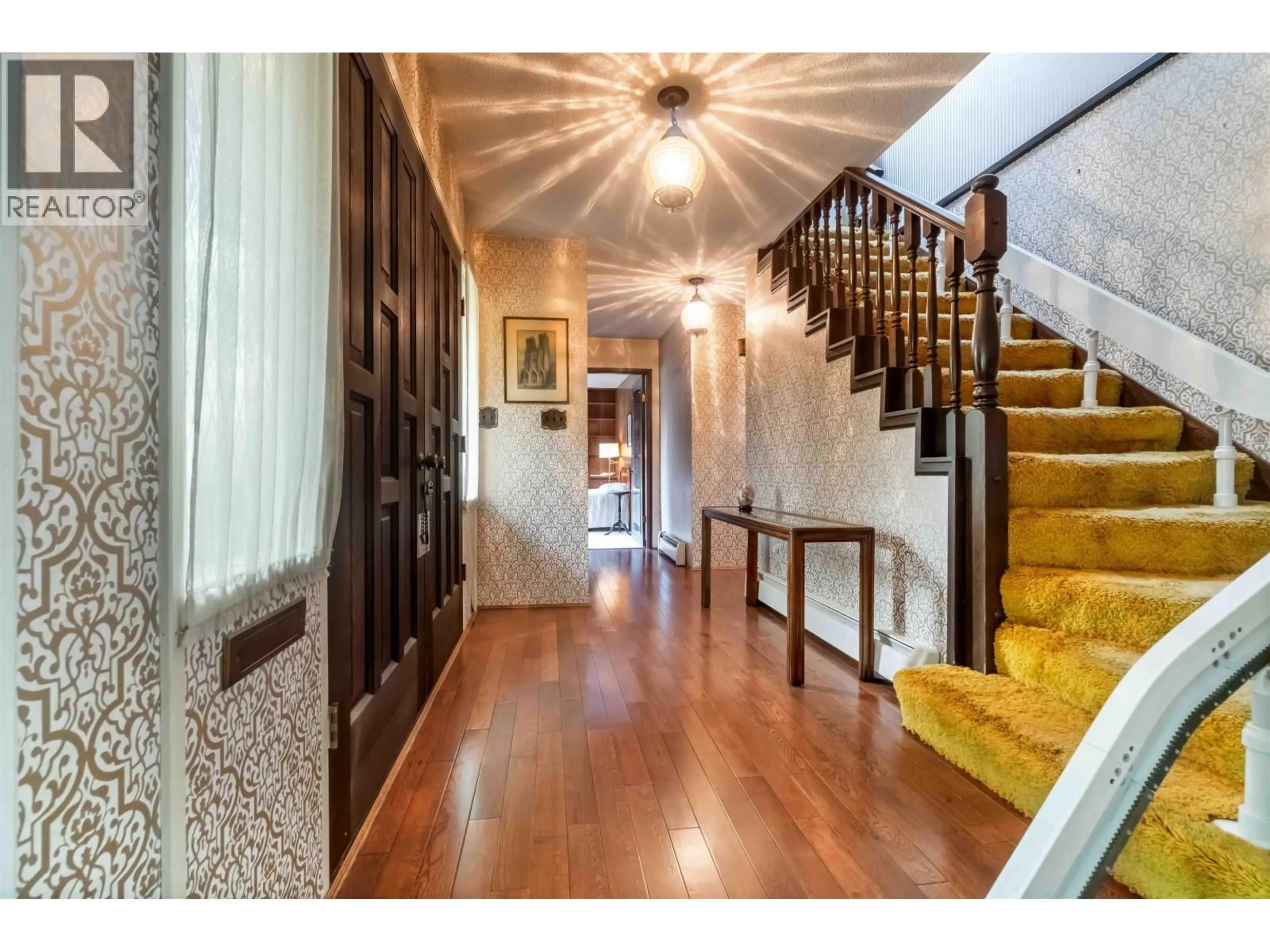Indoor foyer for 4228 STAULO CRESCENT, Vancouver British Columbia V6N3S2