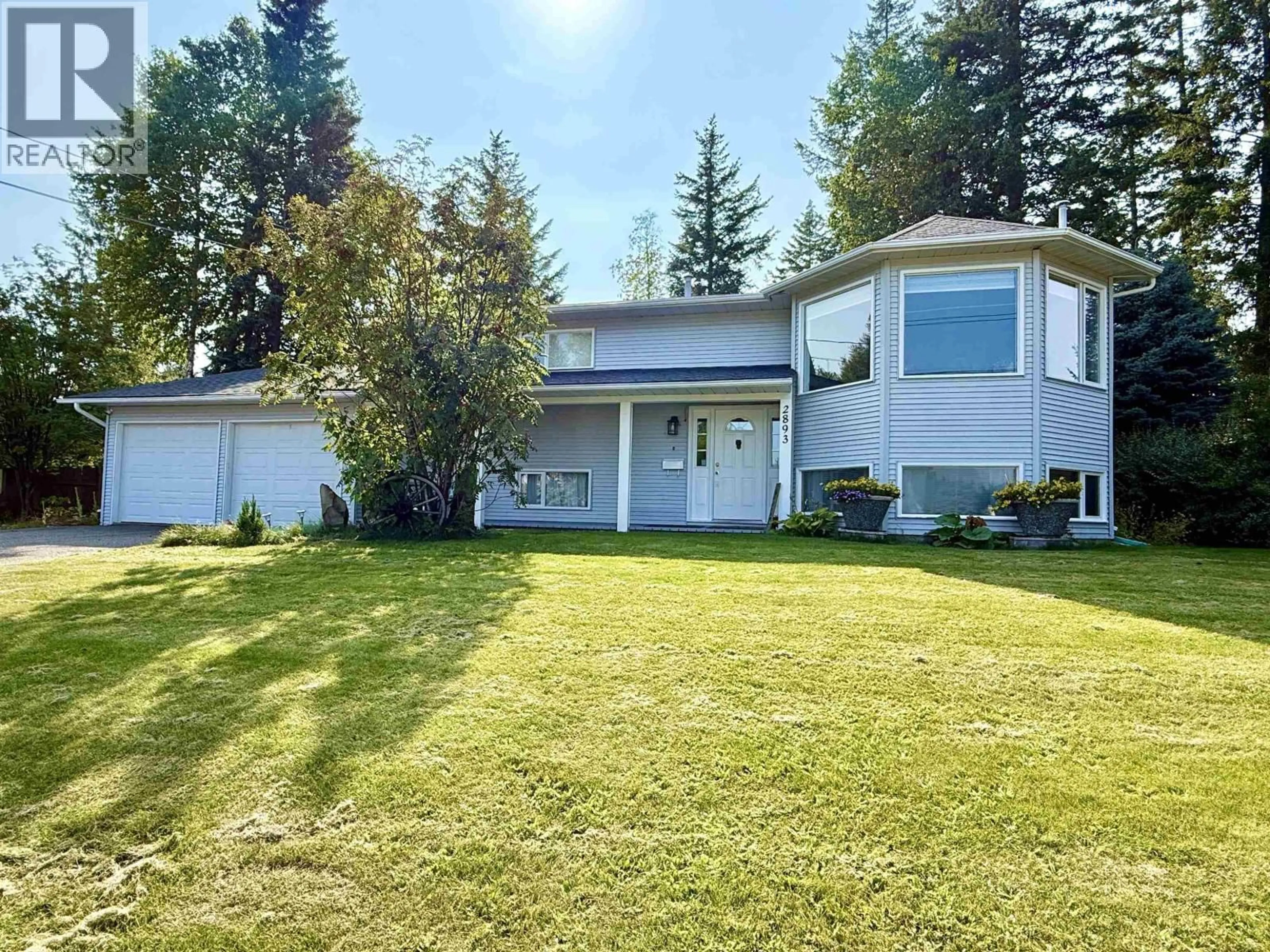A pic from outside/outdoor area/front of a property/back of a property/a pic from drone, unknown for 2893 OAKRIDGE CRESCENT, Prince George British Columbia V2K3Y2