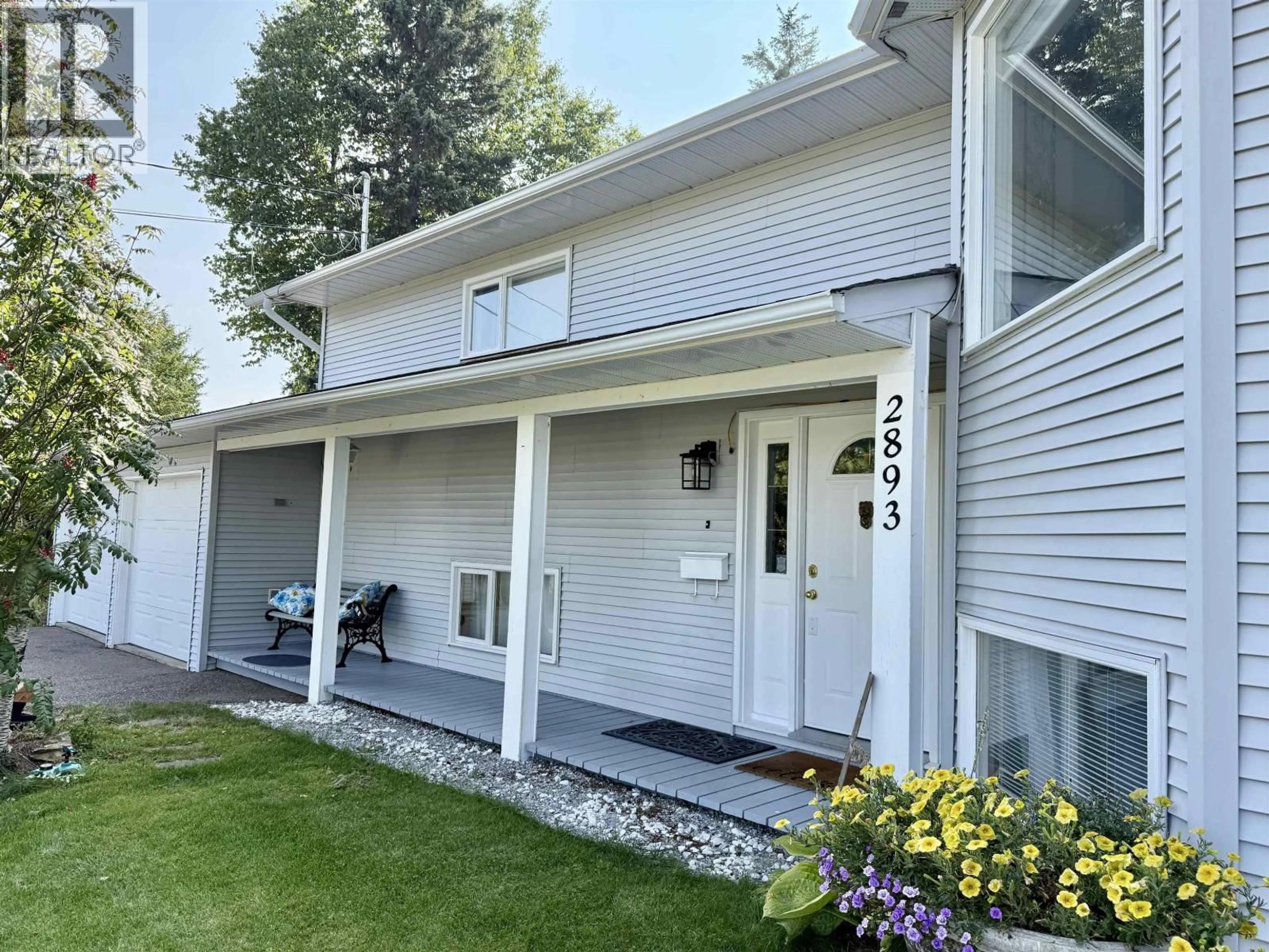 Home with vinyl exterior material, street for 2893 OAKRIDGE CRESCENT, Prince George British Columbia V2K3Y2